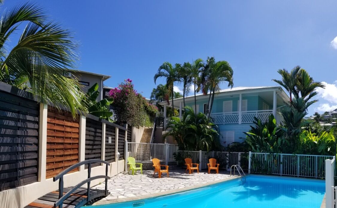 Studio Paradis Turquoise, swimming pool, 7 min from the beach, Les Trois ilets