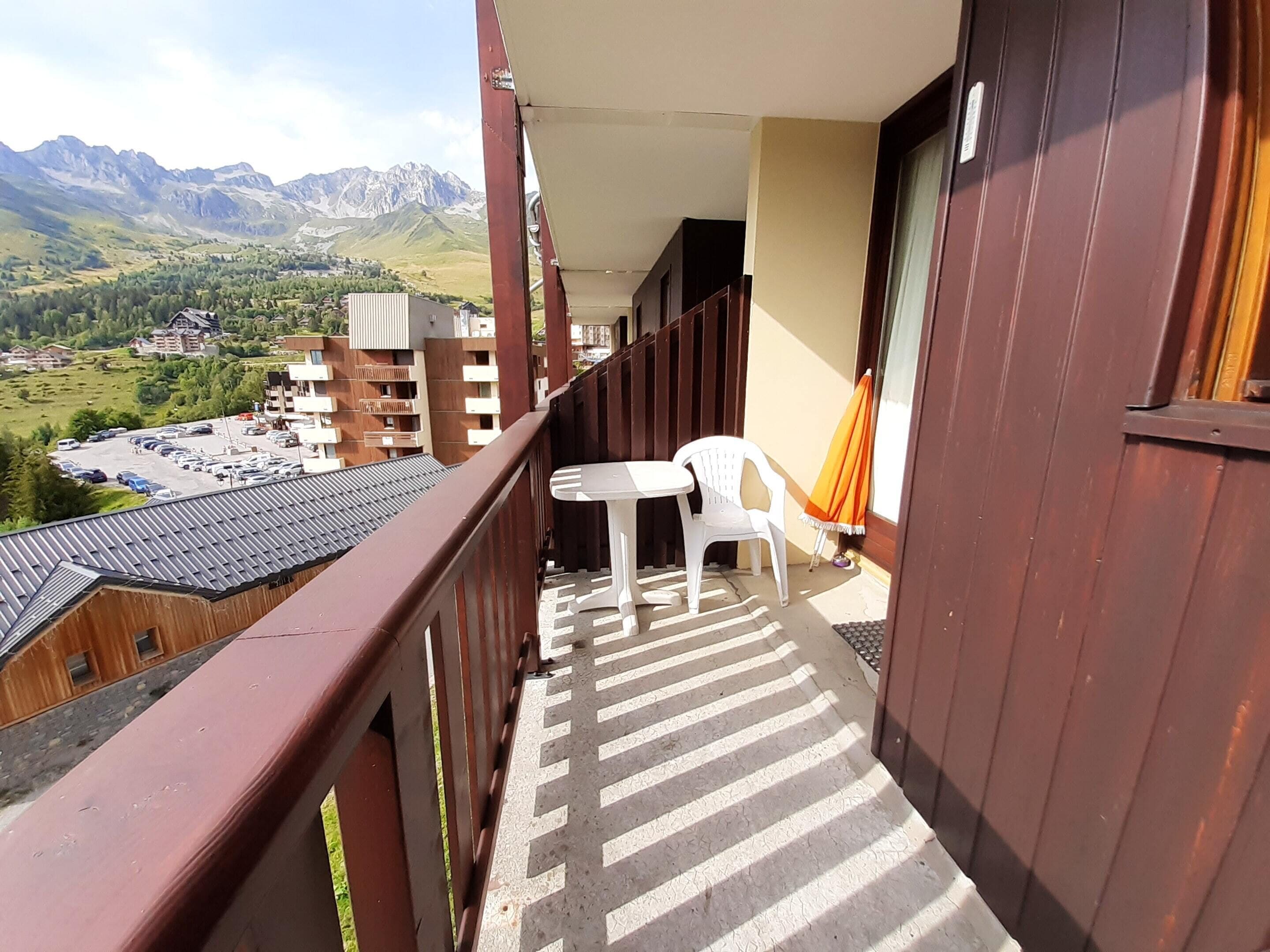 Homerez - Amazing studio for 6 ppl. with balcony at Saint-François-Longchamp