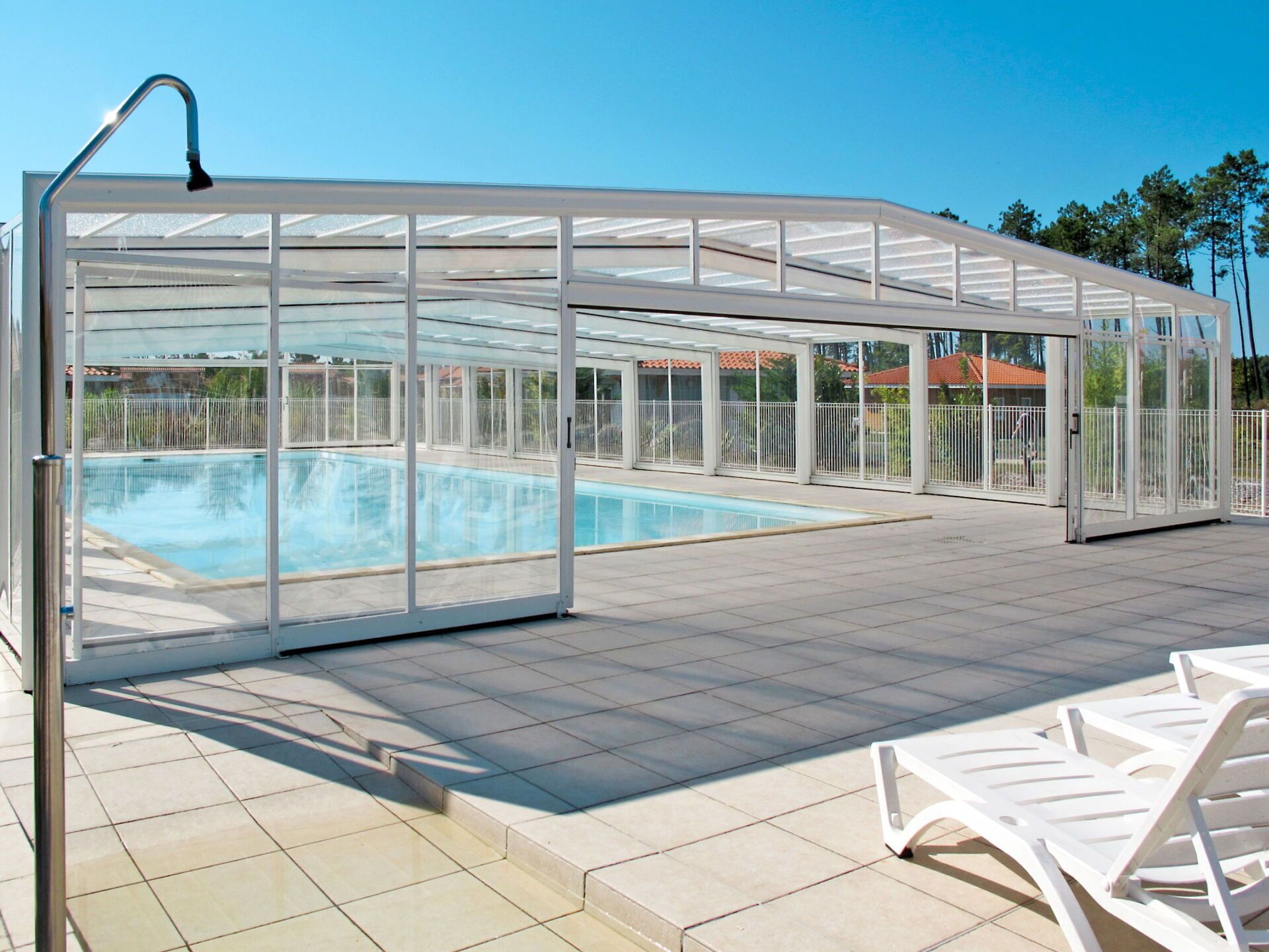 Beautiful apartment for 2 people with pool, WIFI, TV, terrace, pets allowed and parking