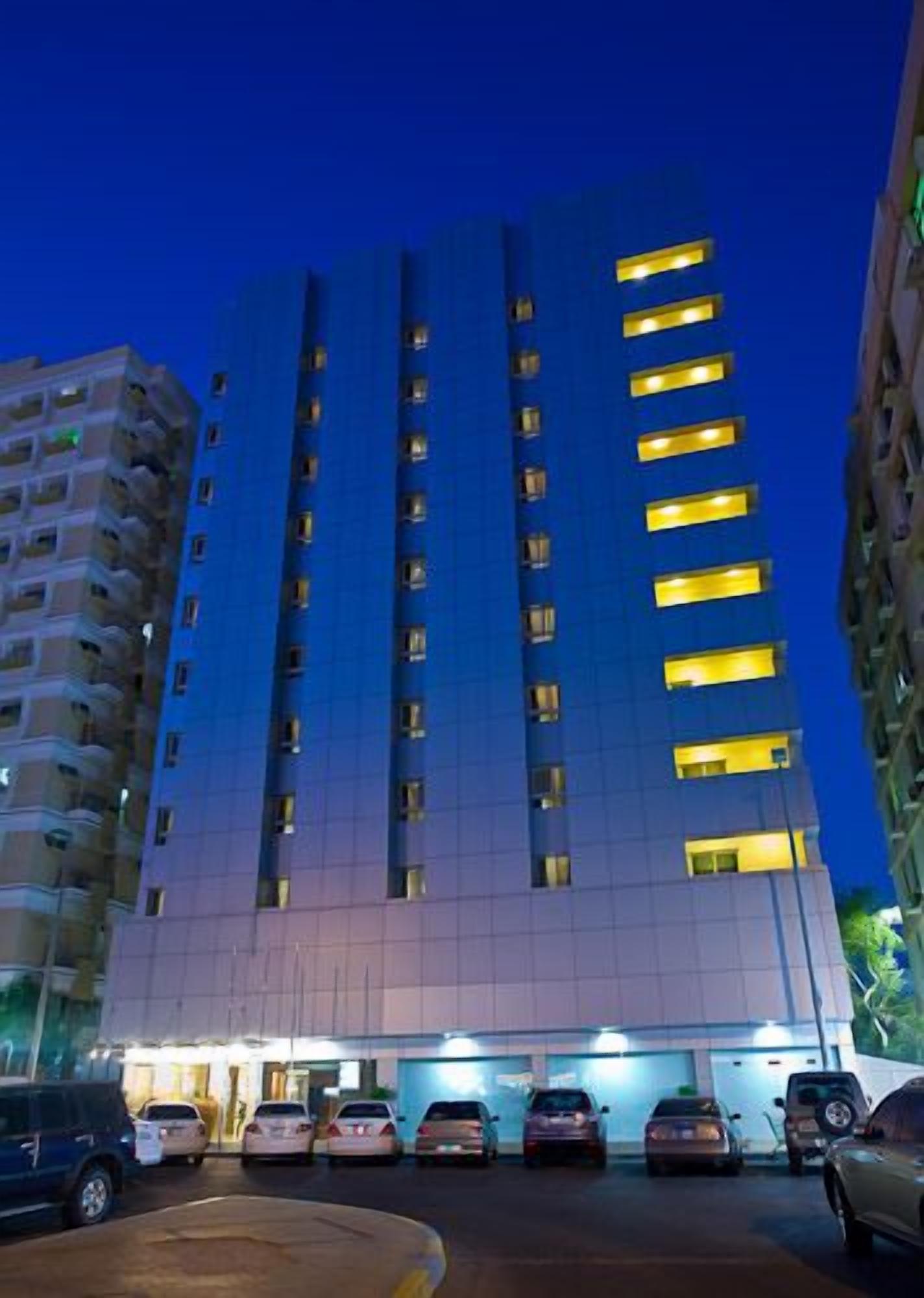 Phoenix Plaza Hotel Apartments