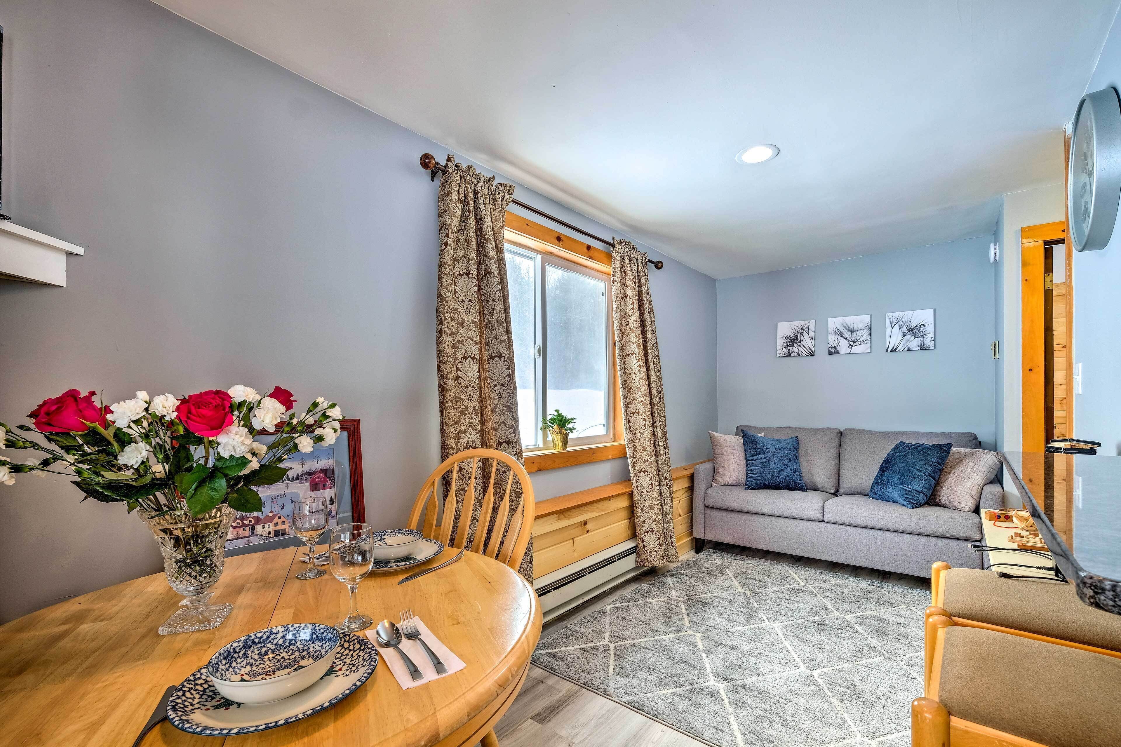 Cozy Vermont Getaway Near Slopes, Hikes & Bites!