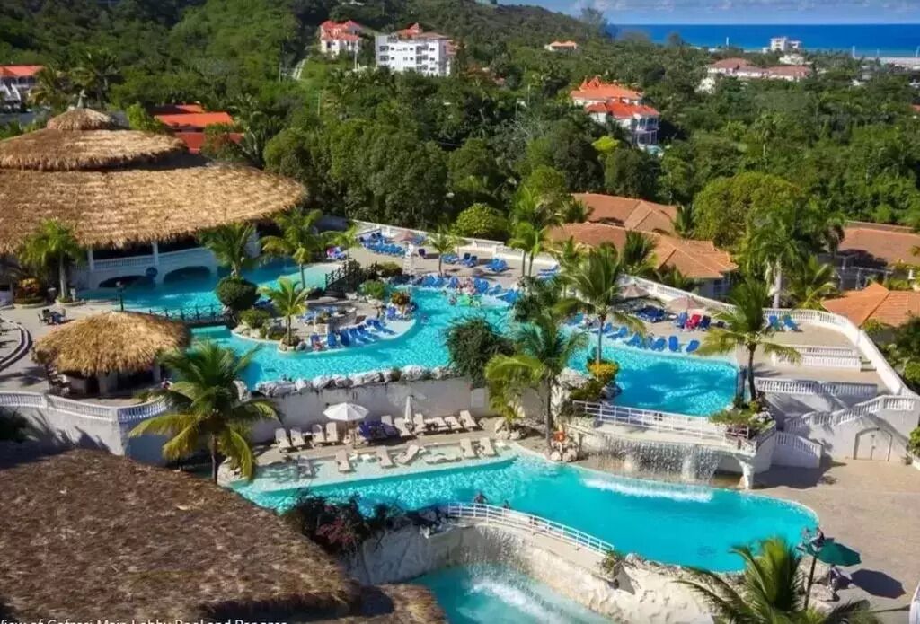 Vacation in Paradise with VIP amenities 