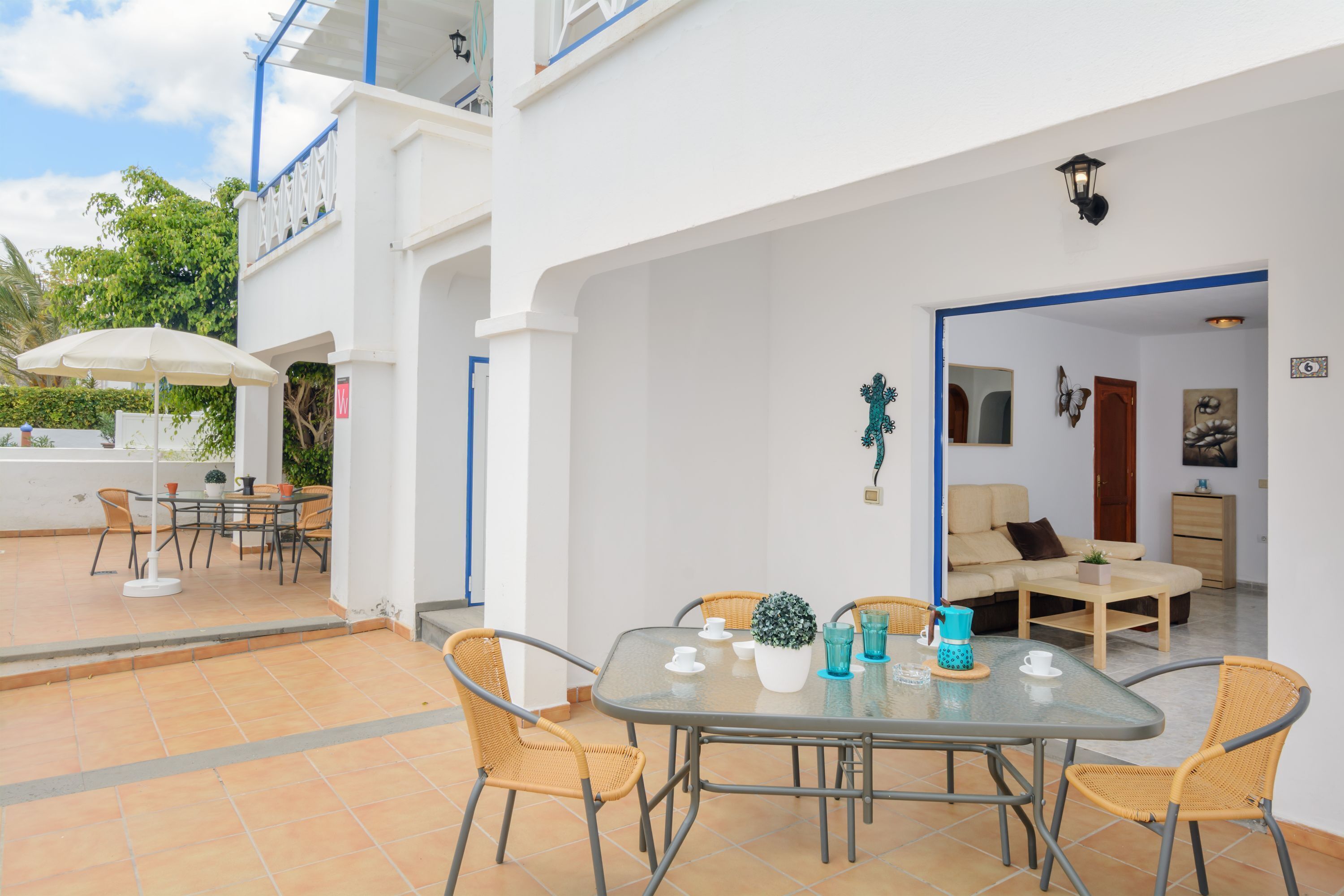 Charming Apartment Close to Beach with Patio, Wi-Fi & Mountain Views