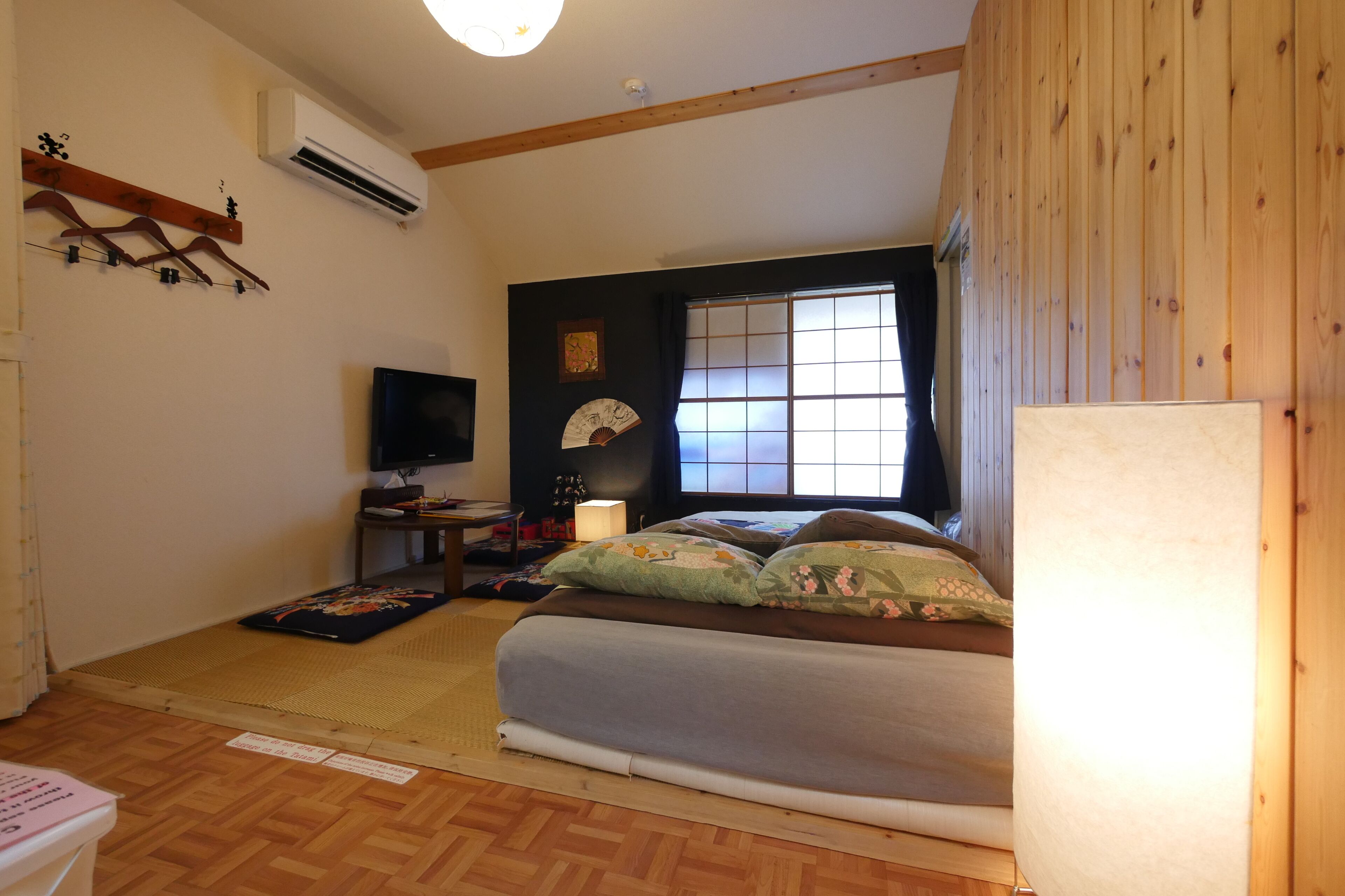 3 # Disneyland 6 minutes / Tokyo DisneySea / To Tokyo Station 13 minutes / wifi /