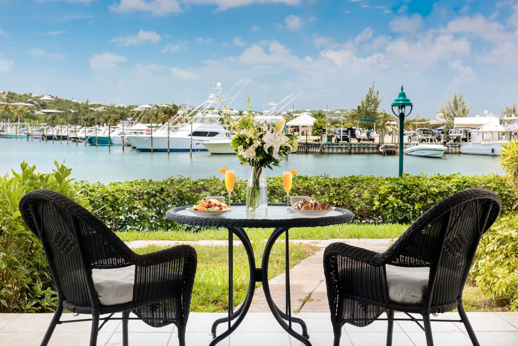 A Studio with Amazing Marina and Sunset Views