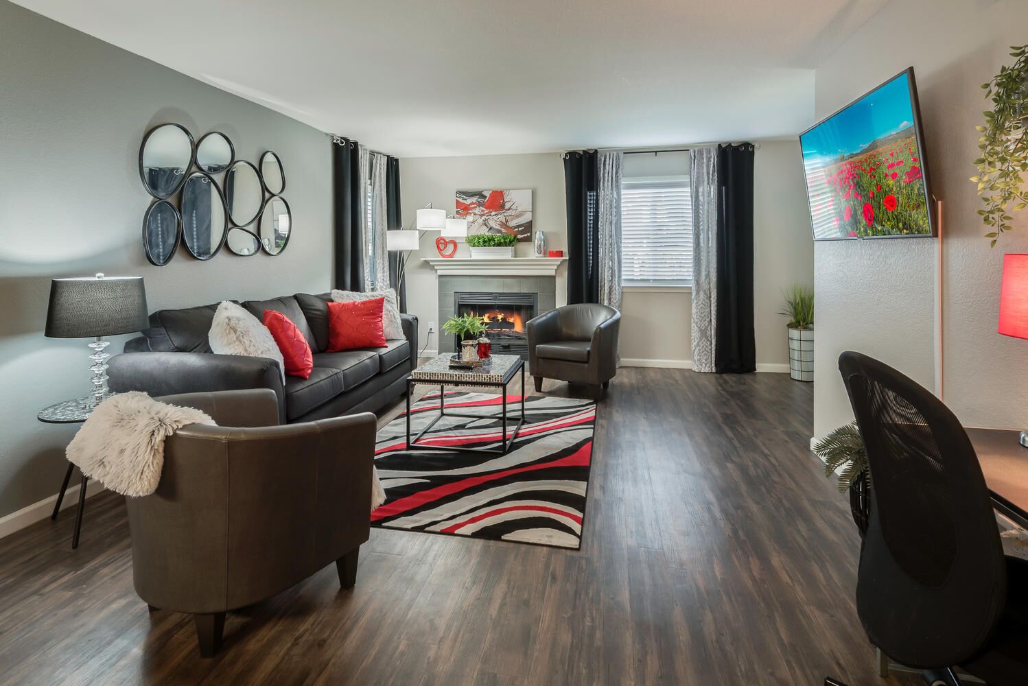 Classy Apartment Home With Luxurious King Suite