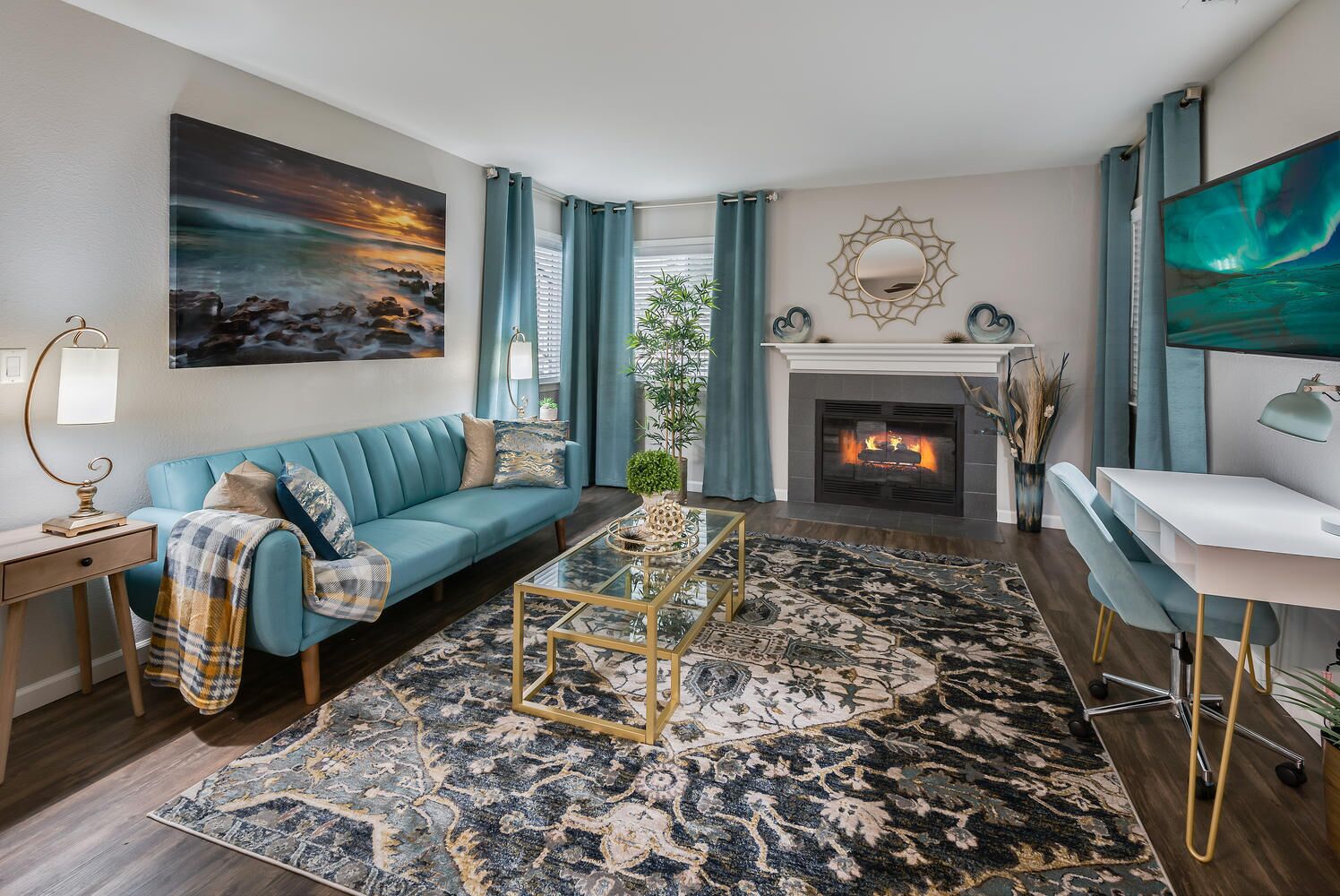 Wonderful Designer Apartment Home with King Bed