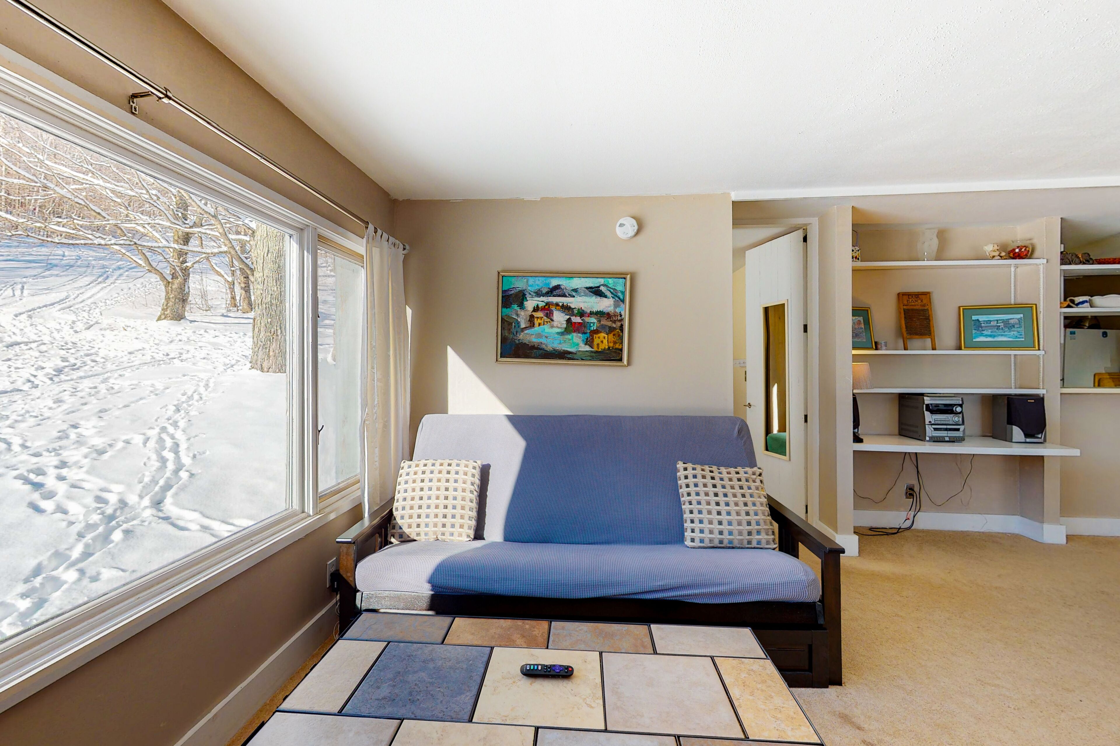 Mountain-view home next to ski resorts, hiking trails, & lakes