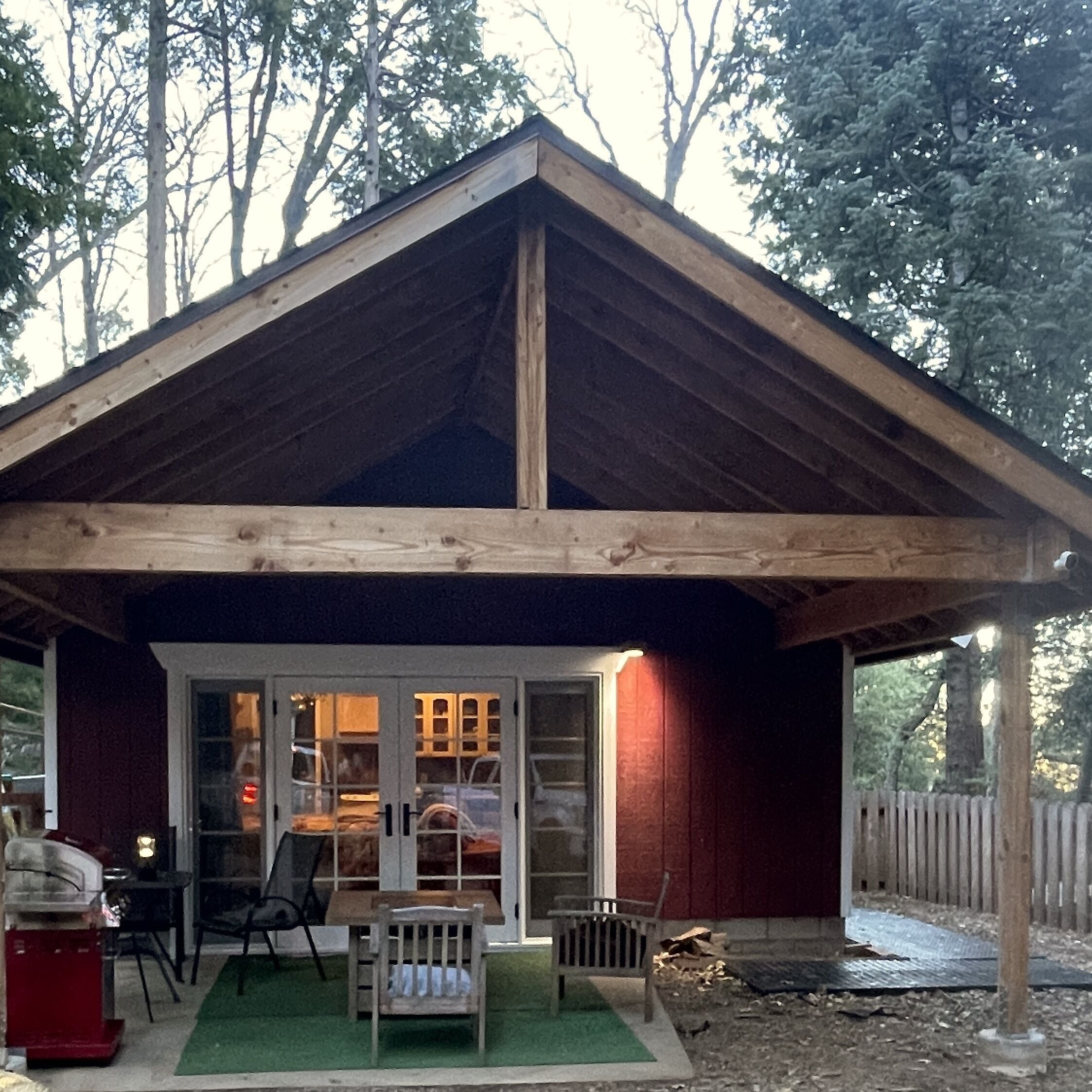 Little Red’s Foxy Roxy - Studio with loft
