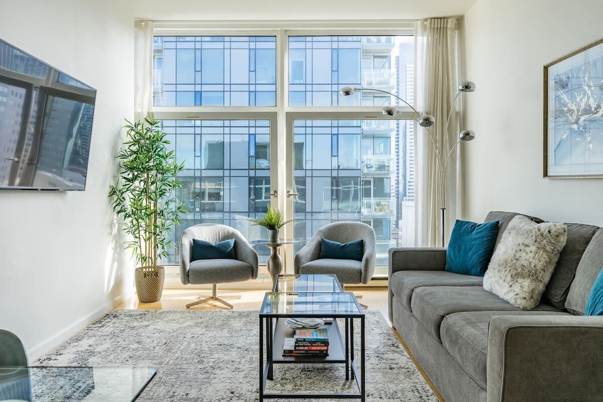 Penthouse above Pike Place Market +Target, Parking, 100 Walk Score