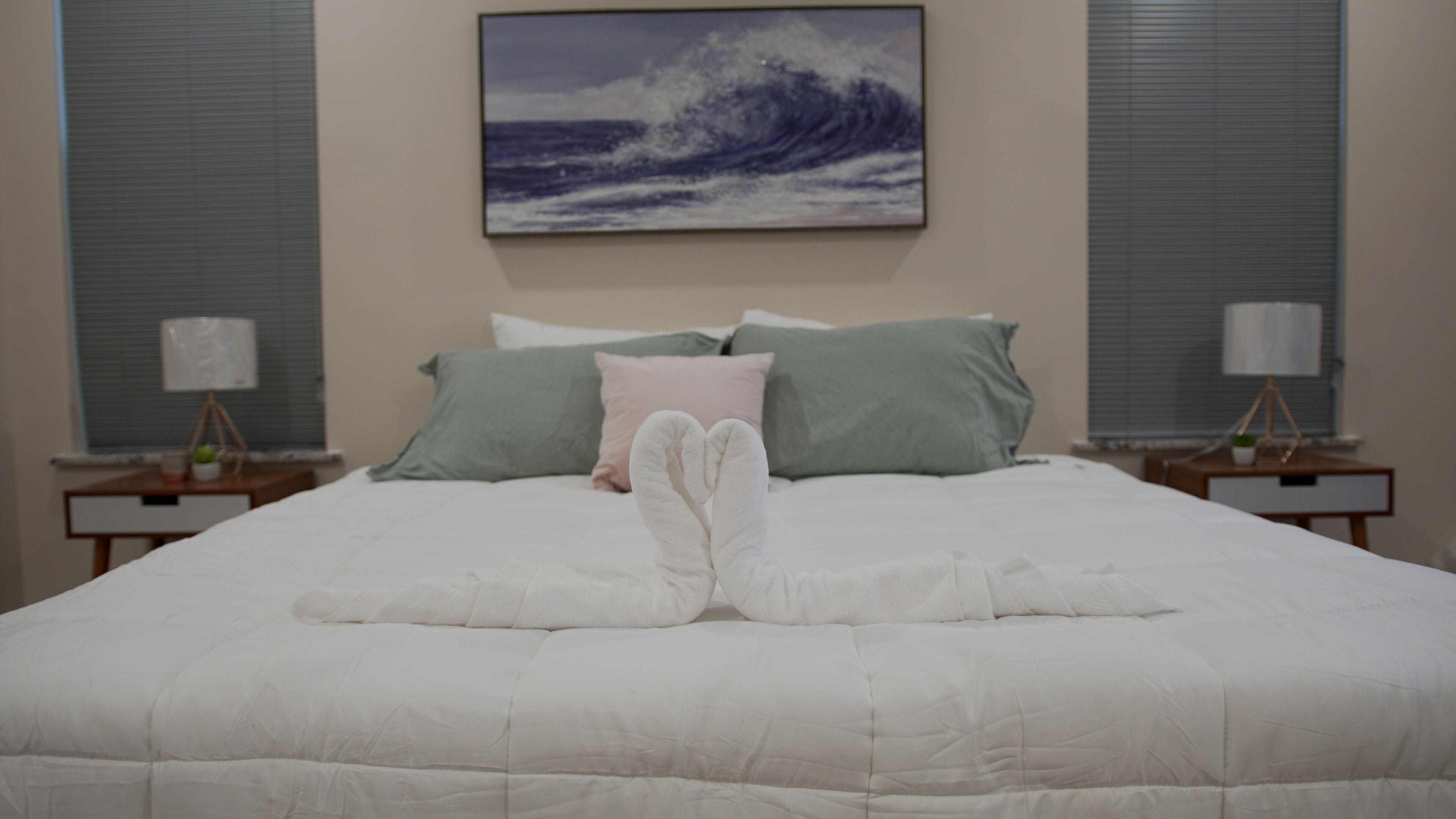 🔥STEPS 2 BEACH❤️ | SLEEPS 4 W/ W+D
