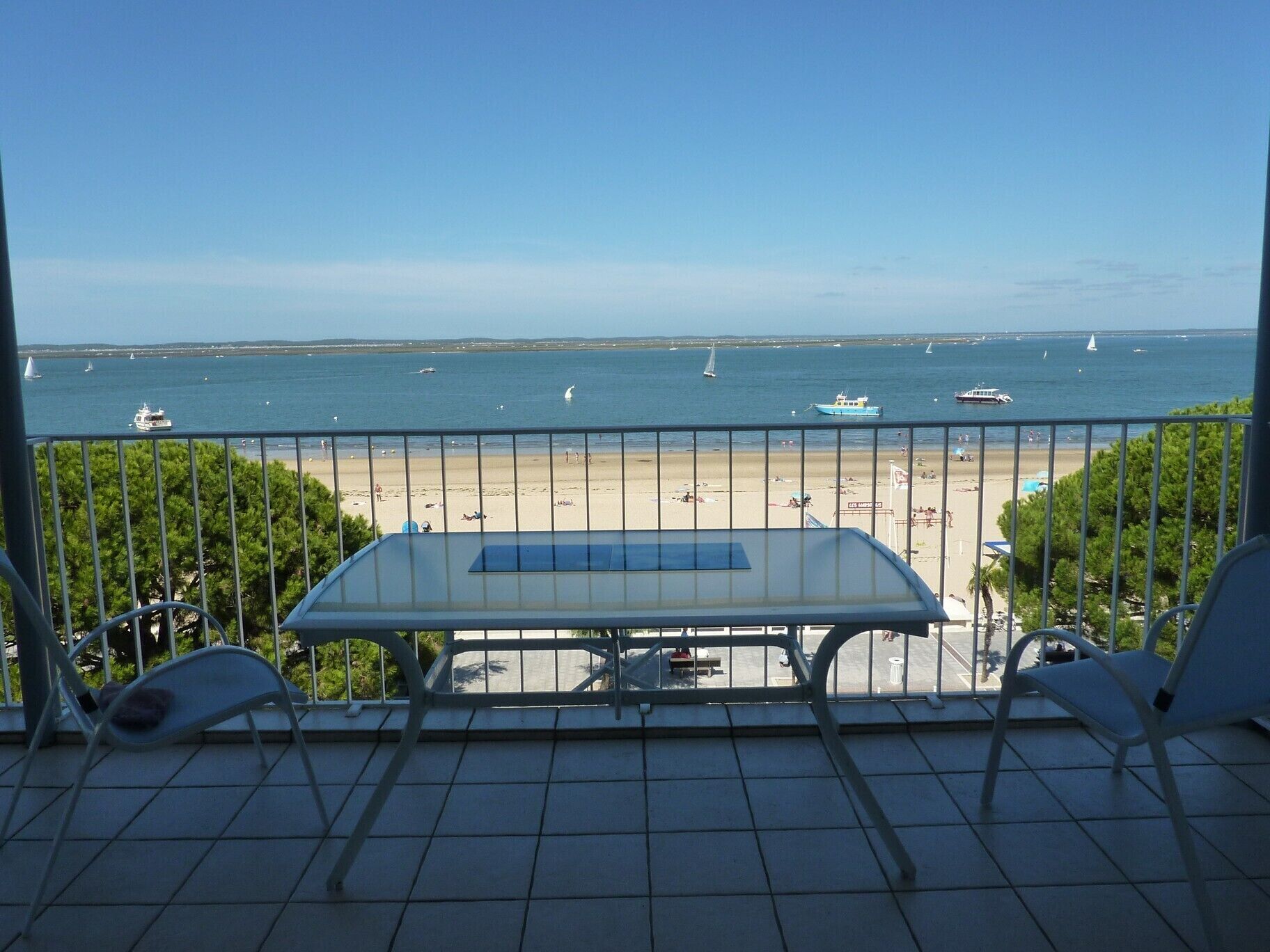 Private individual rents Arcachon very nice apartment on the sea