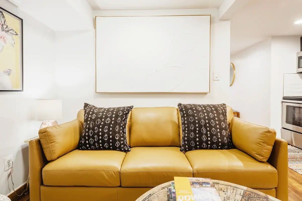 Charming Brookland English Apartment w/ St Parking