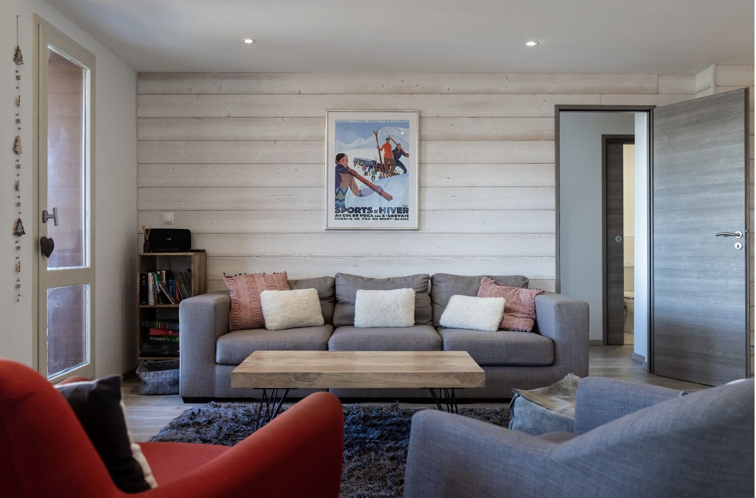 Stunning 3 bedroom ski in/ski out Les Coches