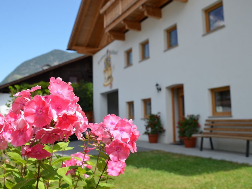 Cozy apartment for 2-5 people with garden & Ötztal Inside Summer Card