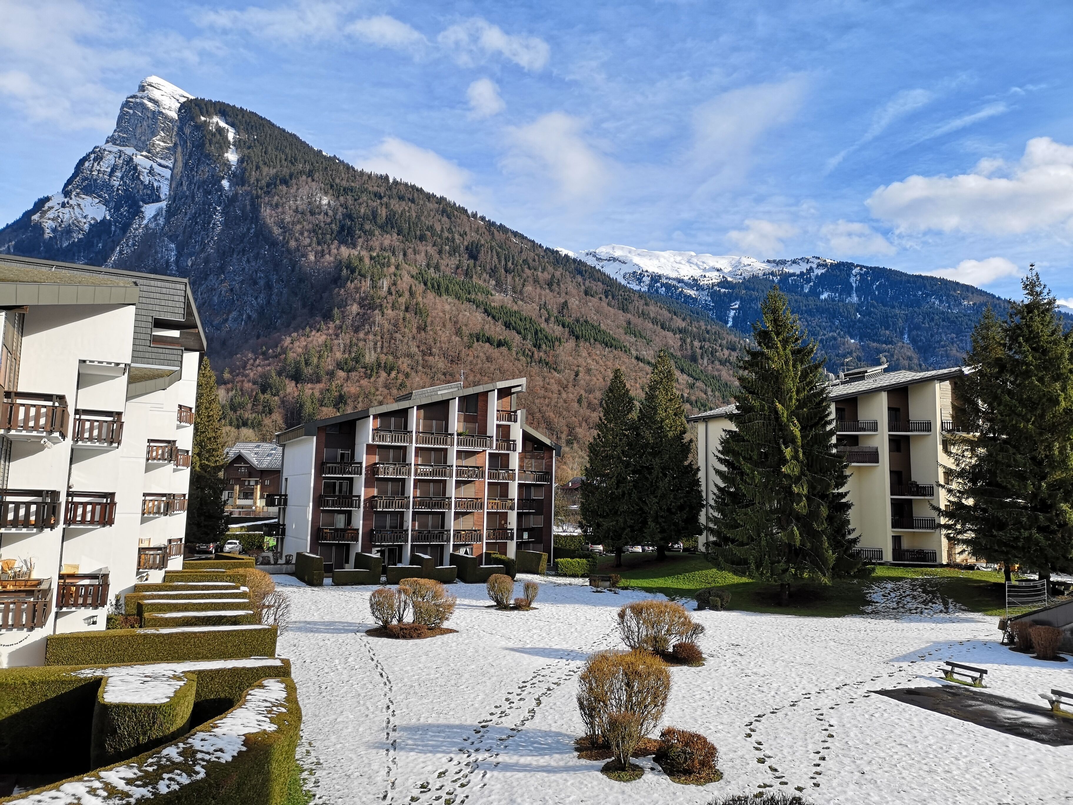 Studio in the center of the pretty village of Samoëns with balcony