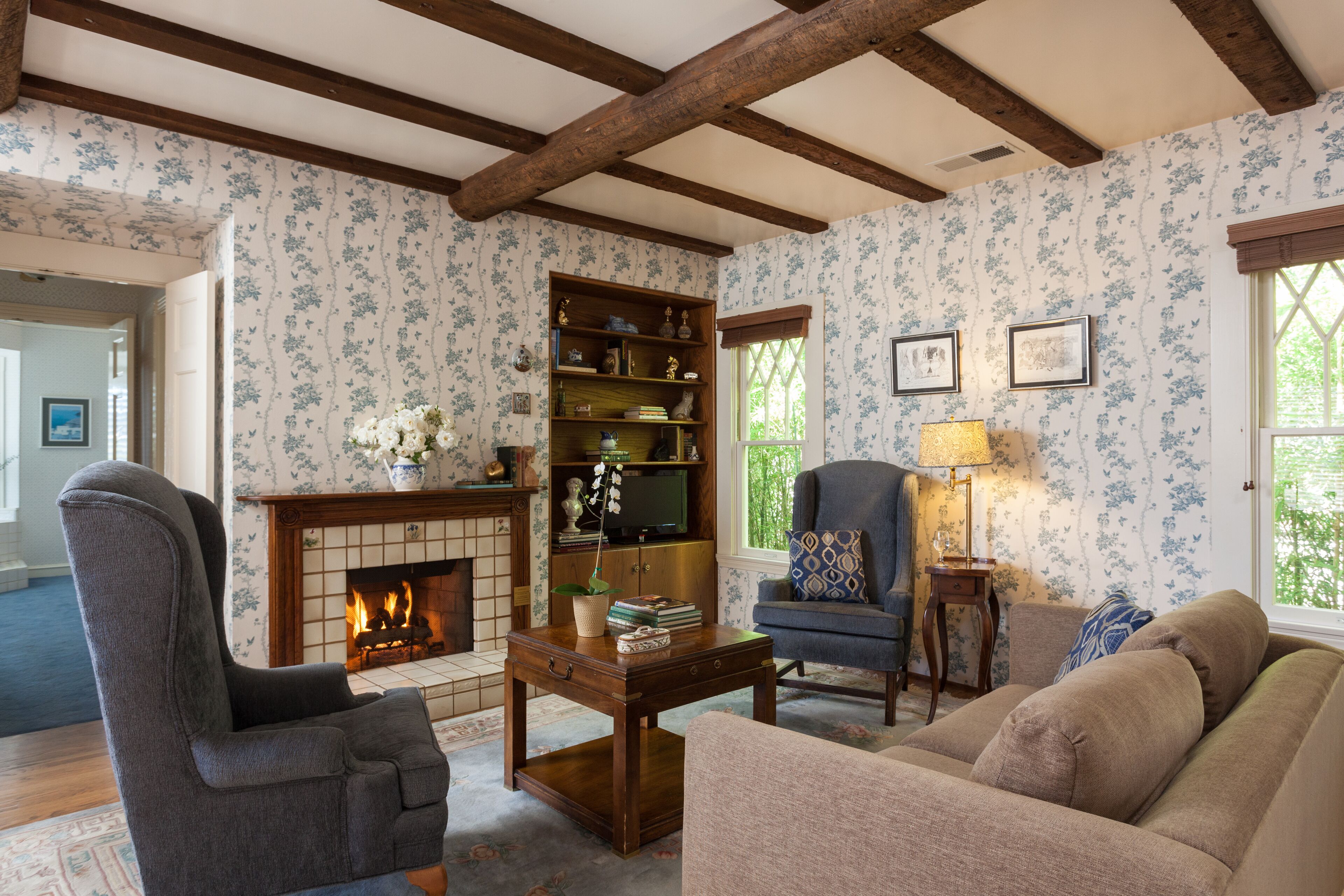 Romance in Santa Barbara in the Tweedledum Suite