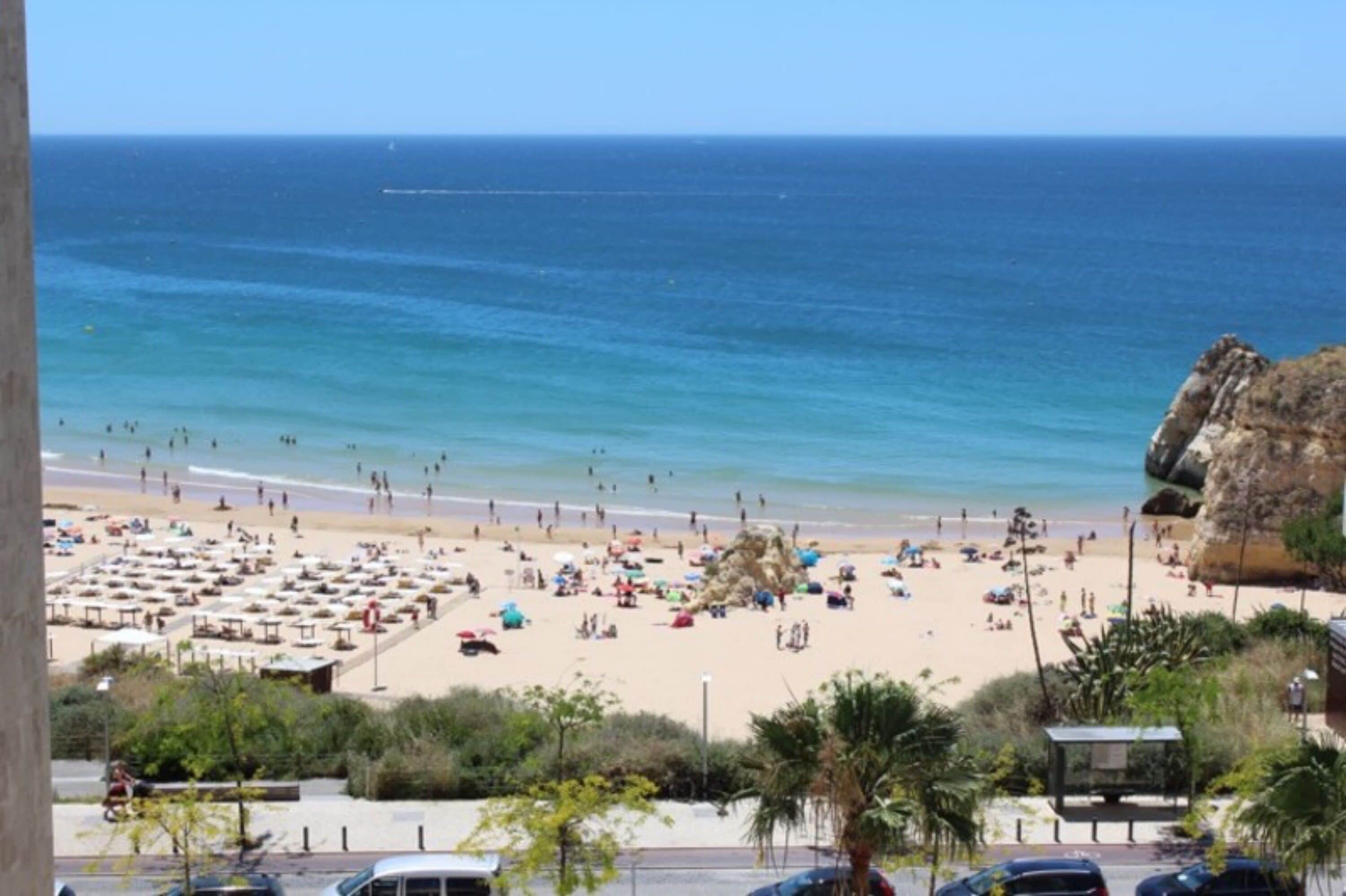Dream apartment in front of the beach, with wi-fi and parking