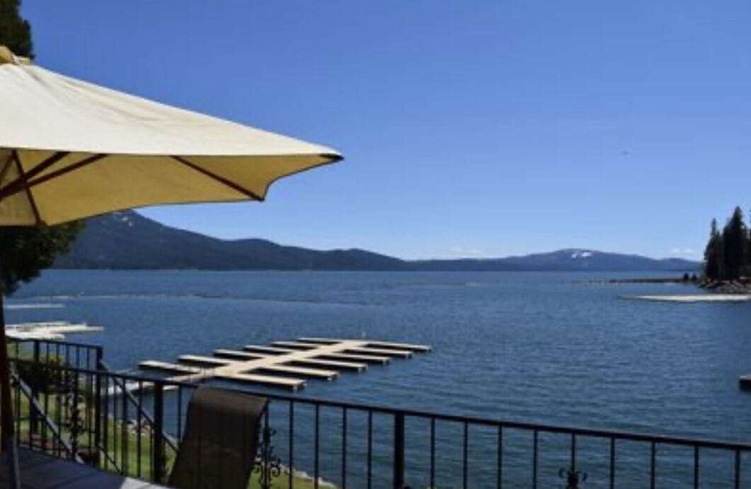 Beautiful Lakefront Vacation Rental Nestled in Big Cove with a Awesome View