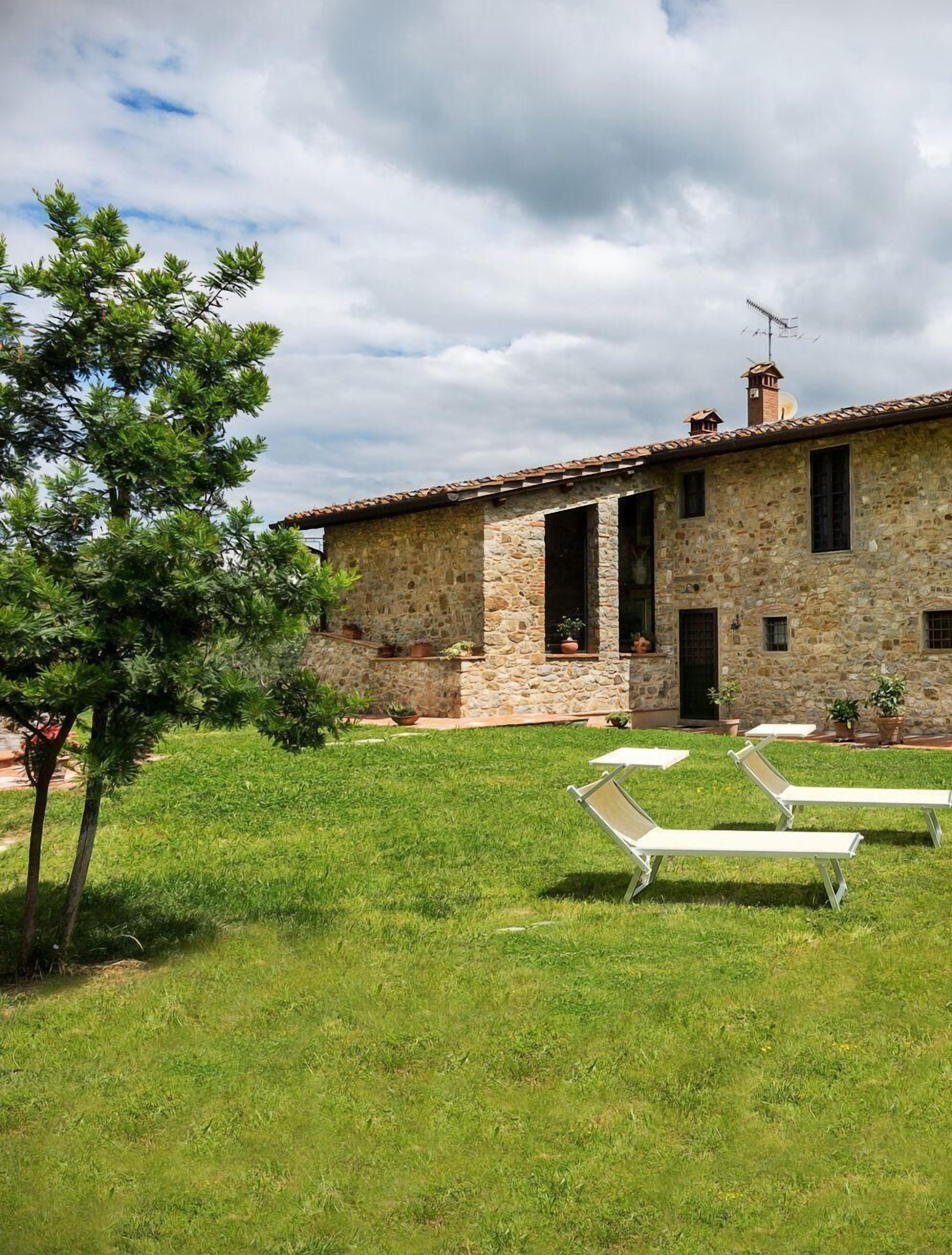 Holiday apartment Quarrata for 2 - 6 persons with 3 bedrooms - Twin house