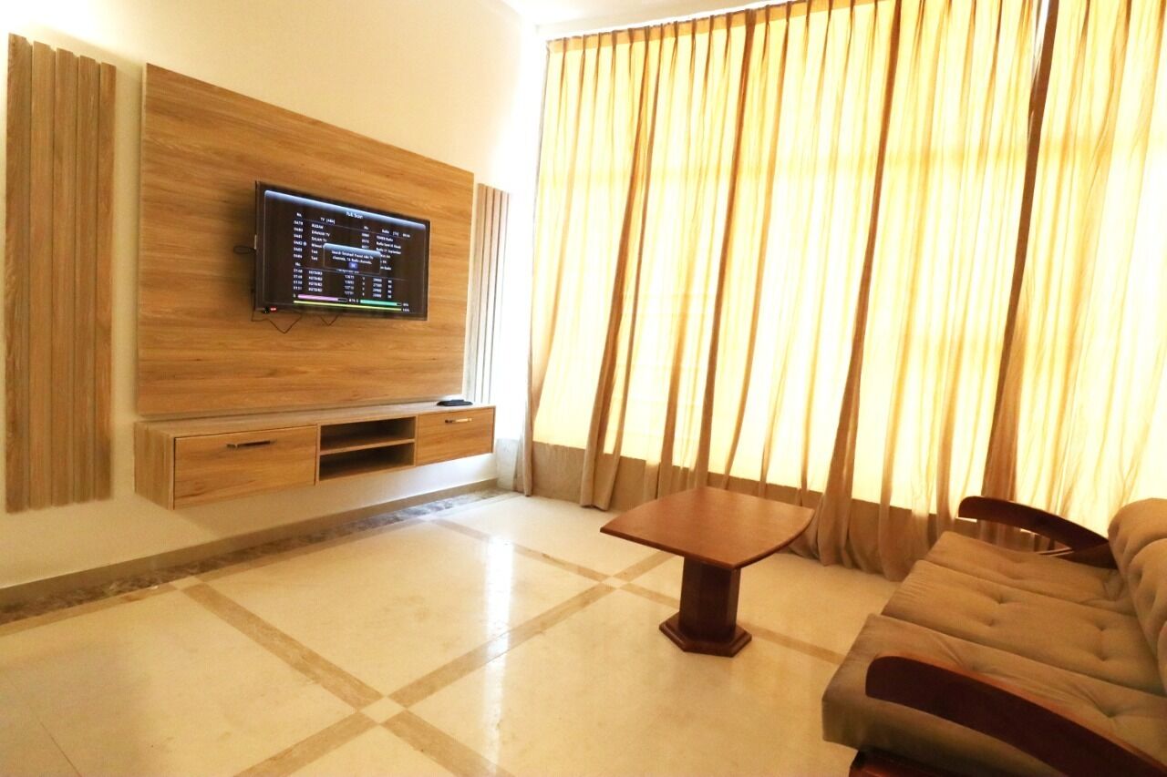 FABULOUS AND COMFY 2 BEDROOM APARTMENT