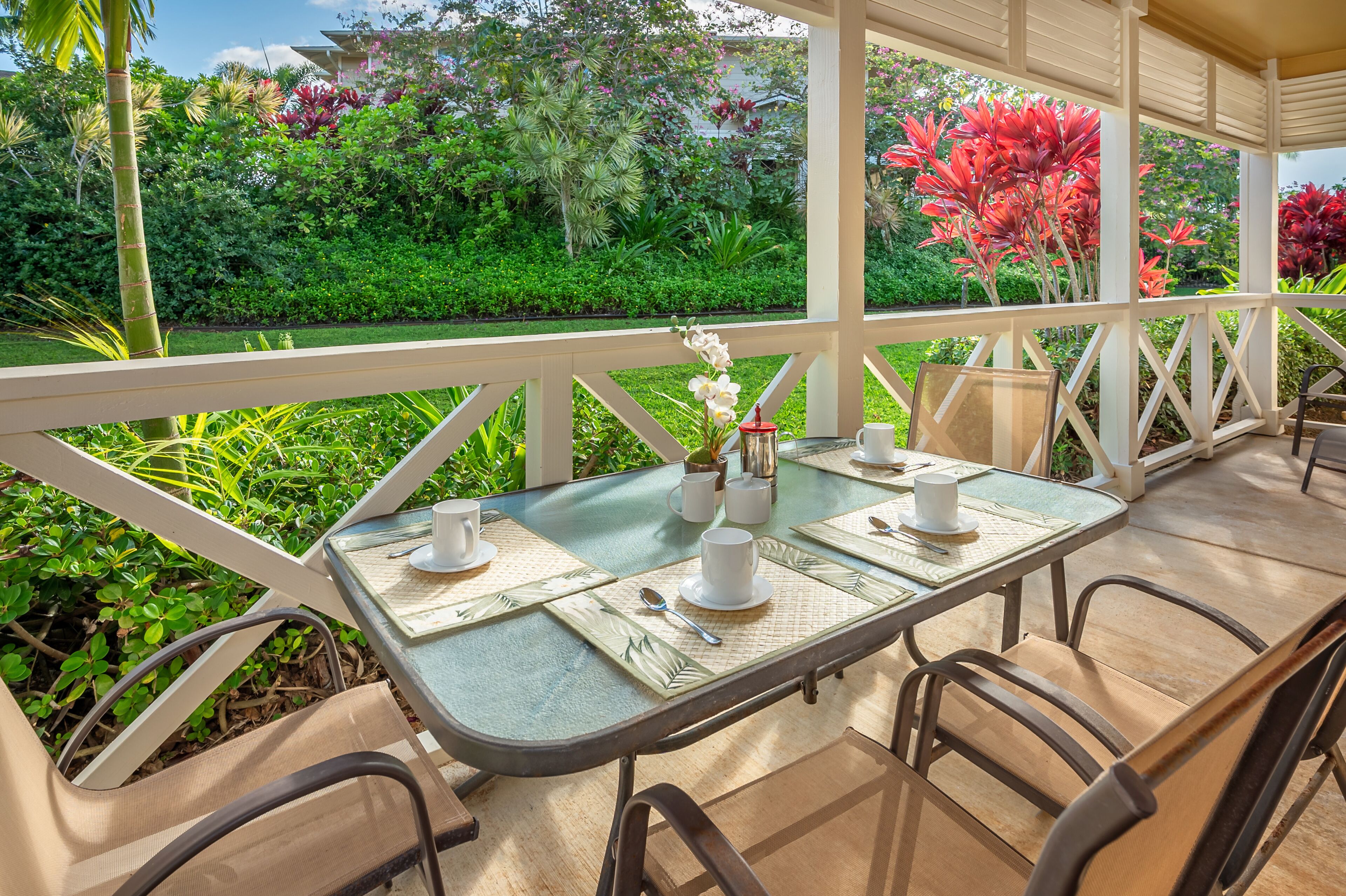 Nihilani Family Condo 33A, Townhome Style, Close to Pool