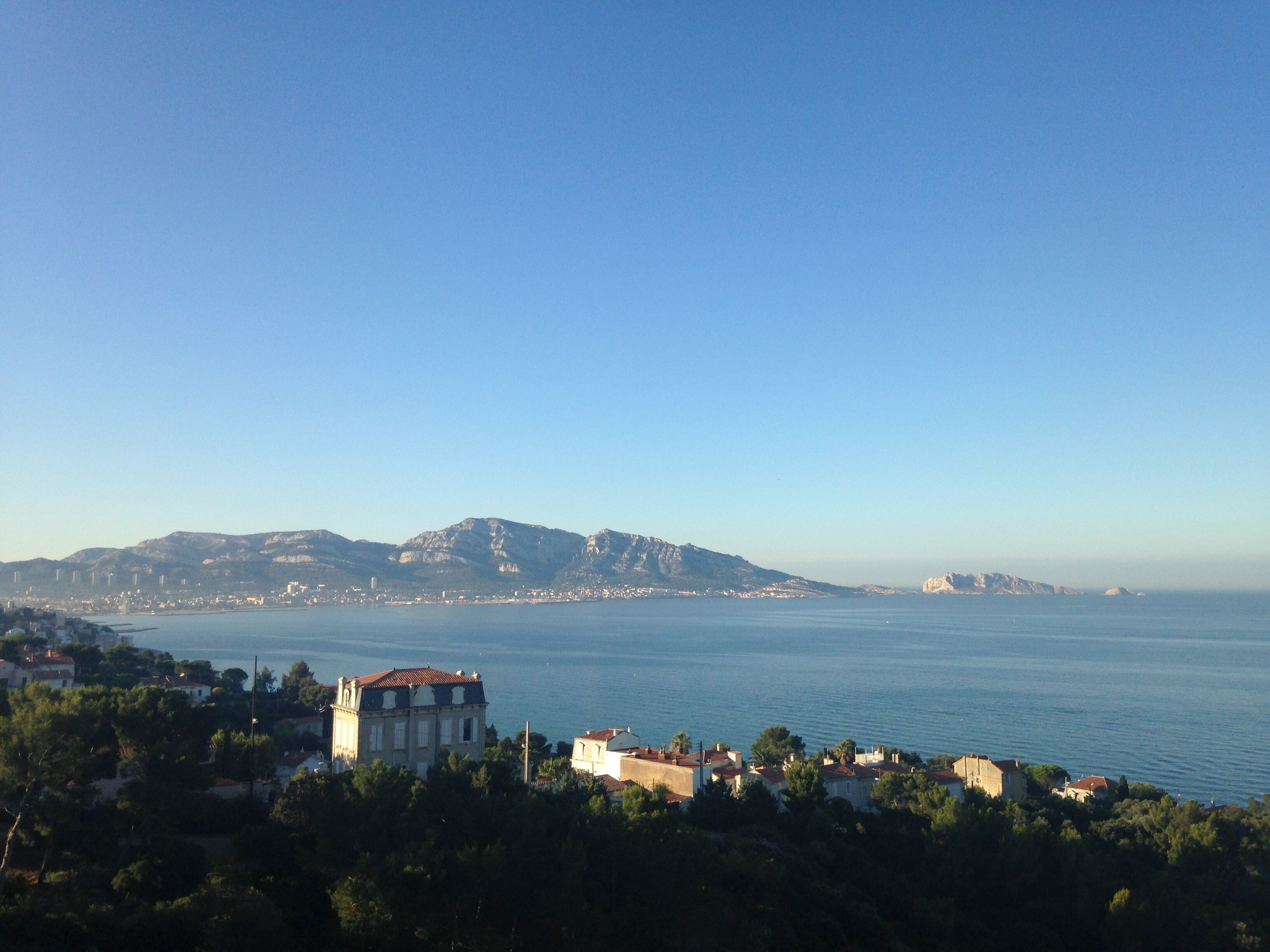 Air-conditioned apartment with exceptional sea view 