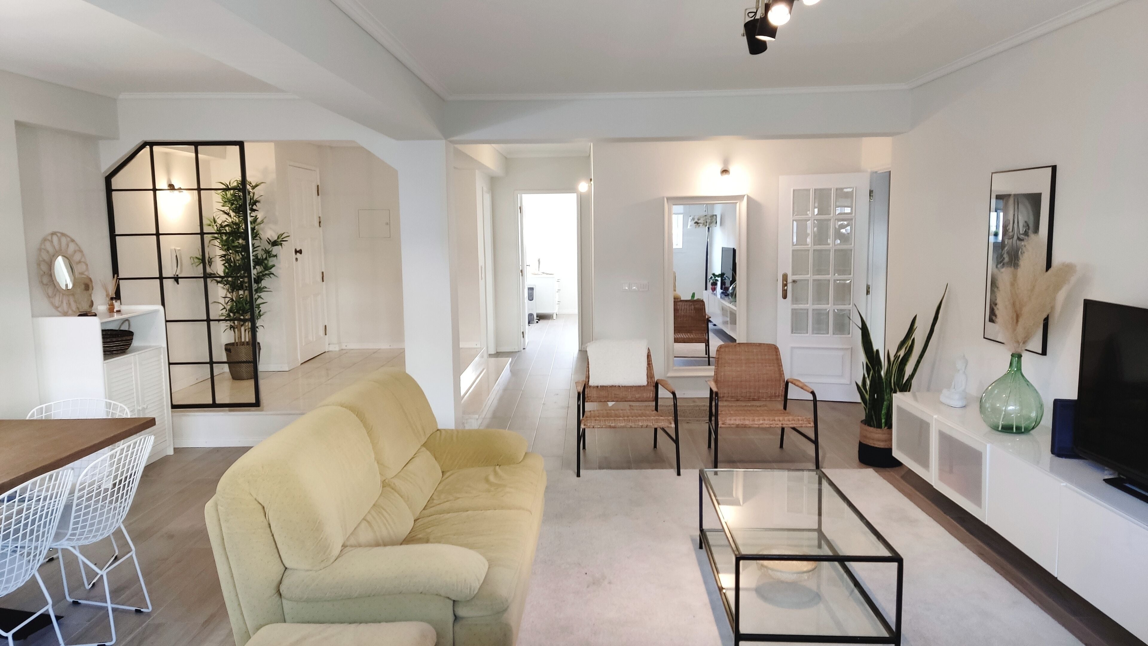 1st line beach apartment