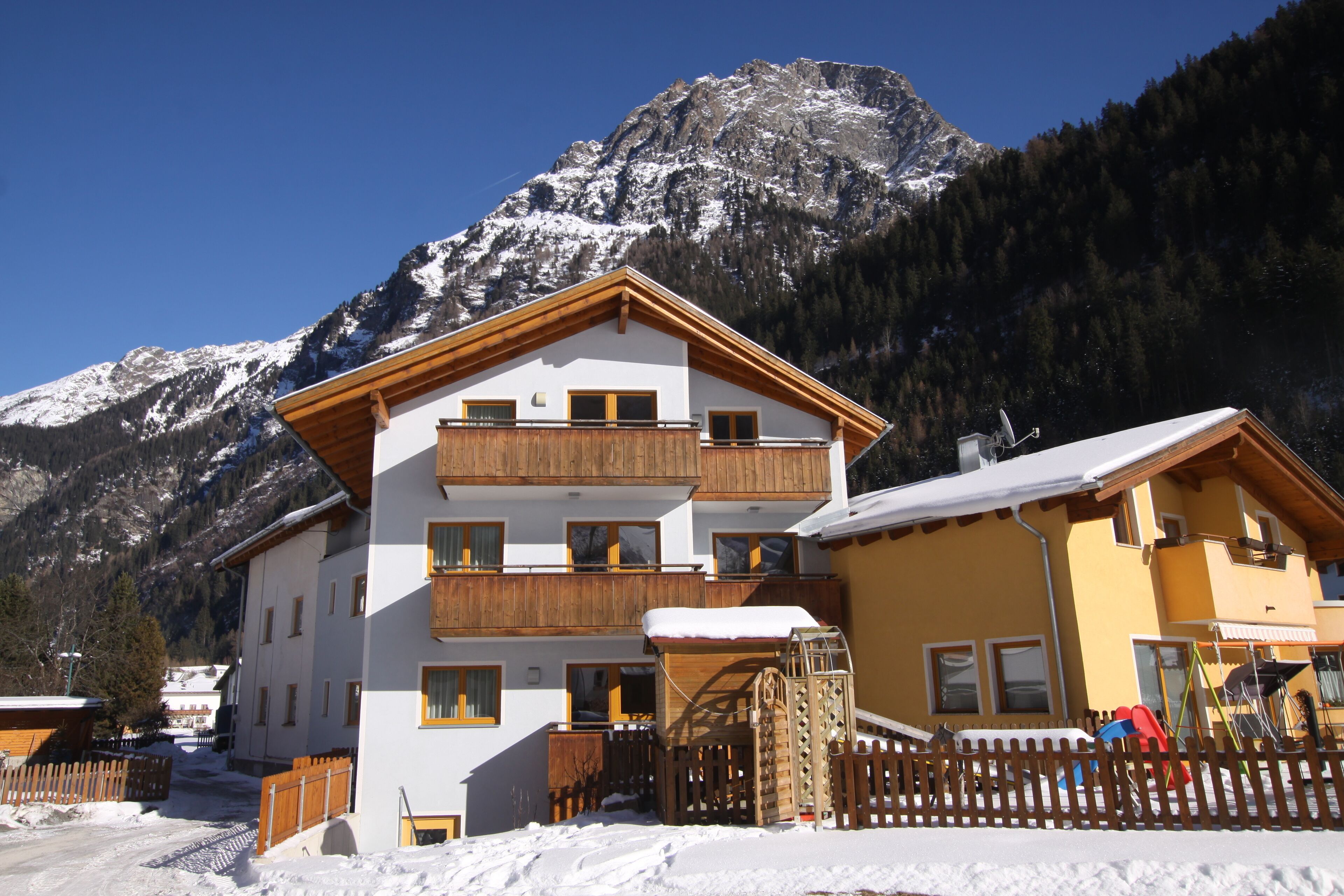 Appartementhaus Karlspitze Natur Pur