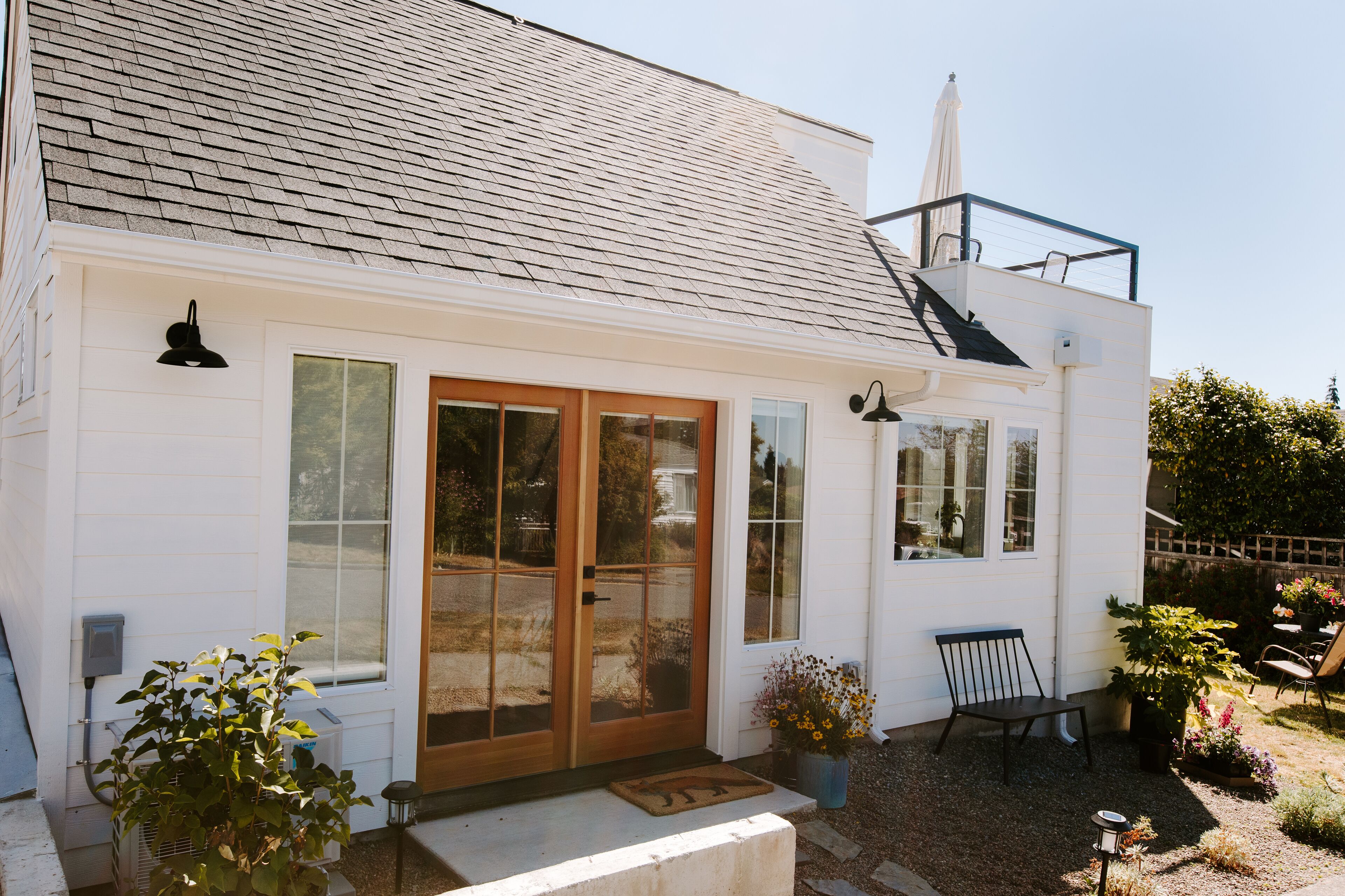 The Seattle House - Guest House with a View in West Seattle.