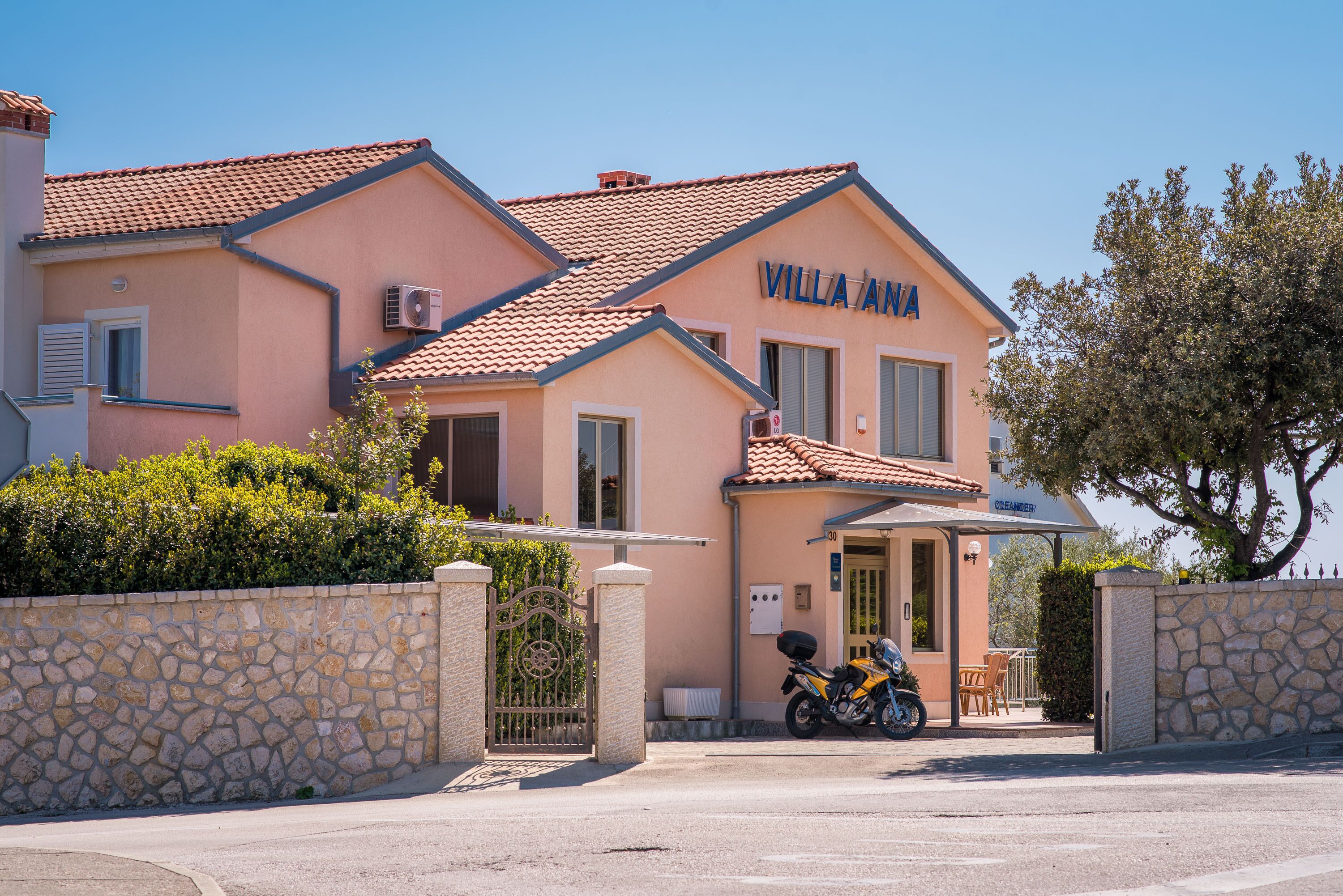Bed &Breakfast  VILLA ANA 