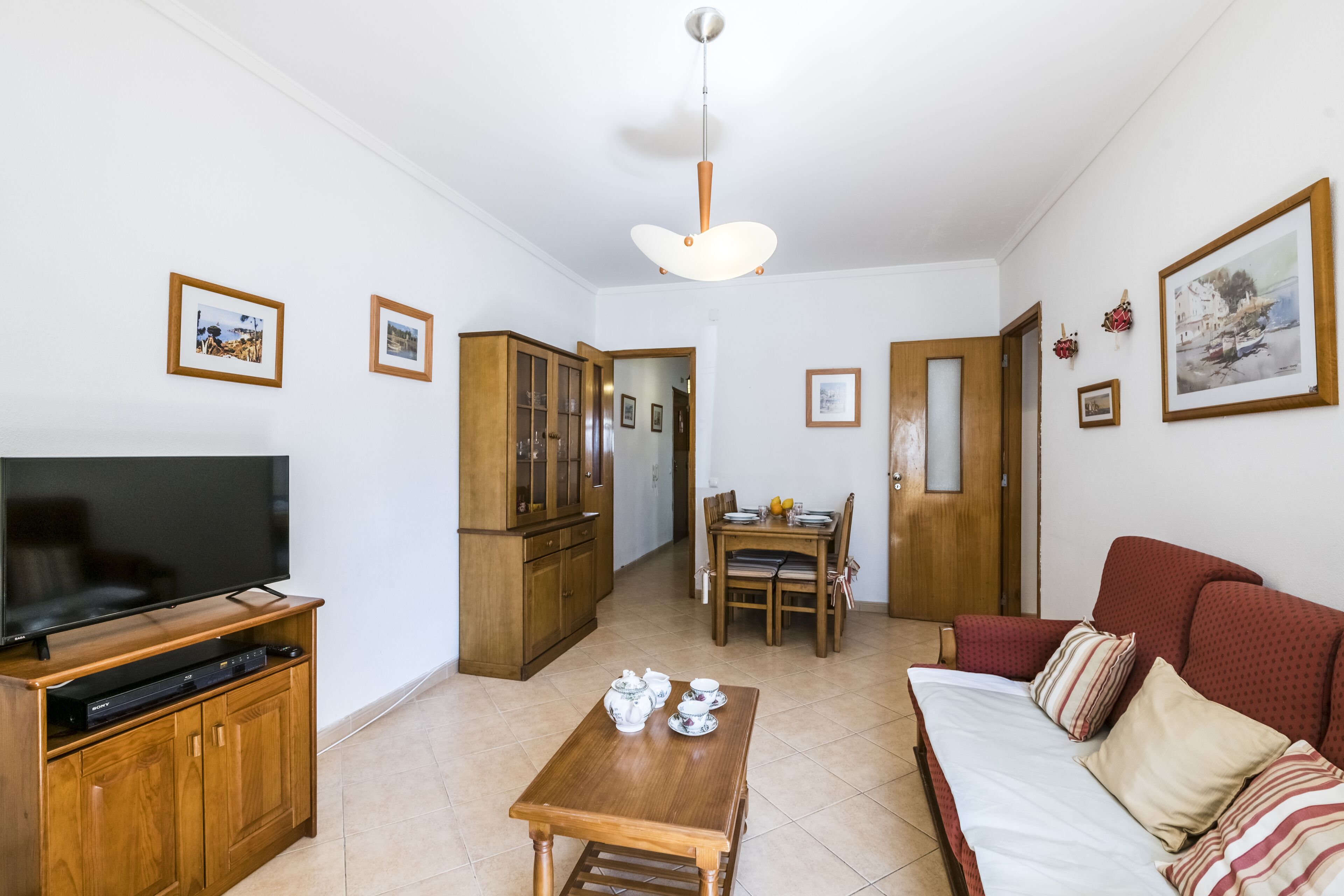 Custodia´s 2 bedroom apartment (250m to beach/parking/WIFI)