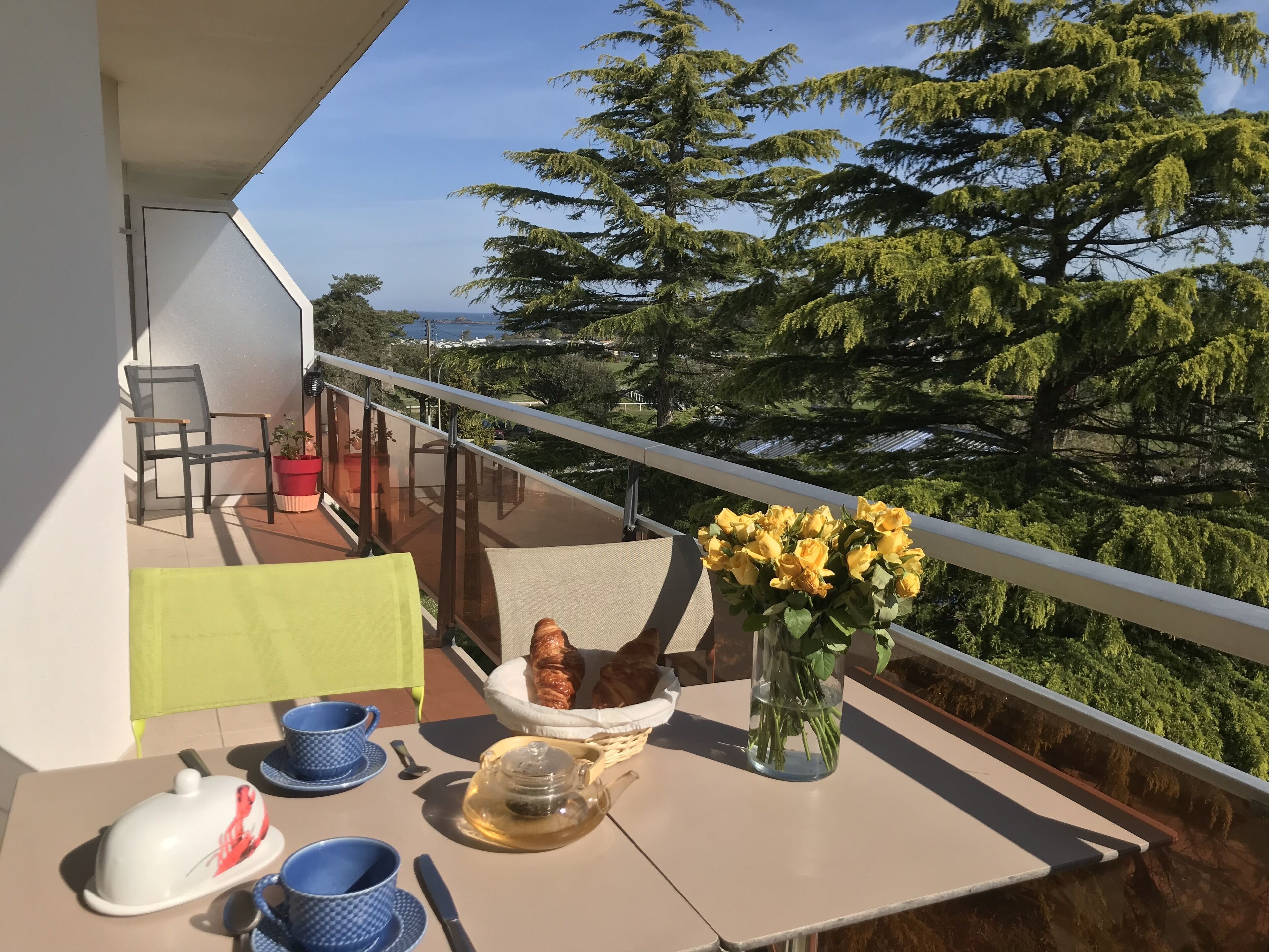 300m from the beach of St Enogat in Dinard