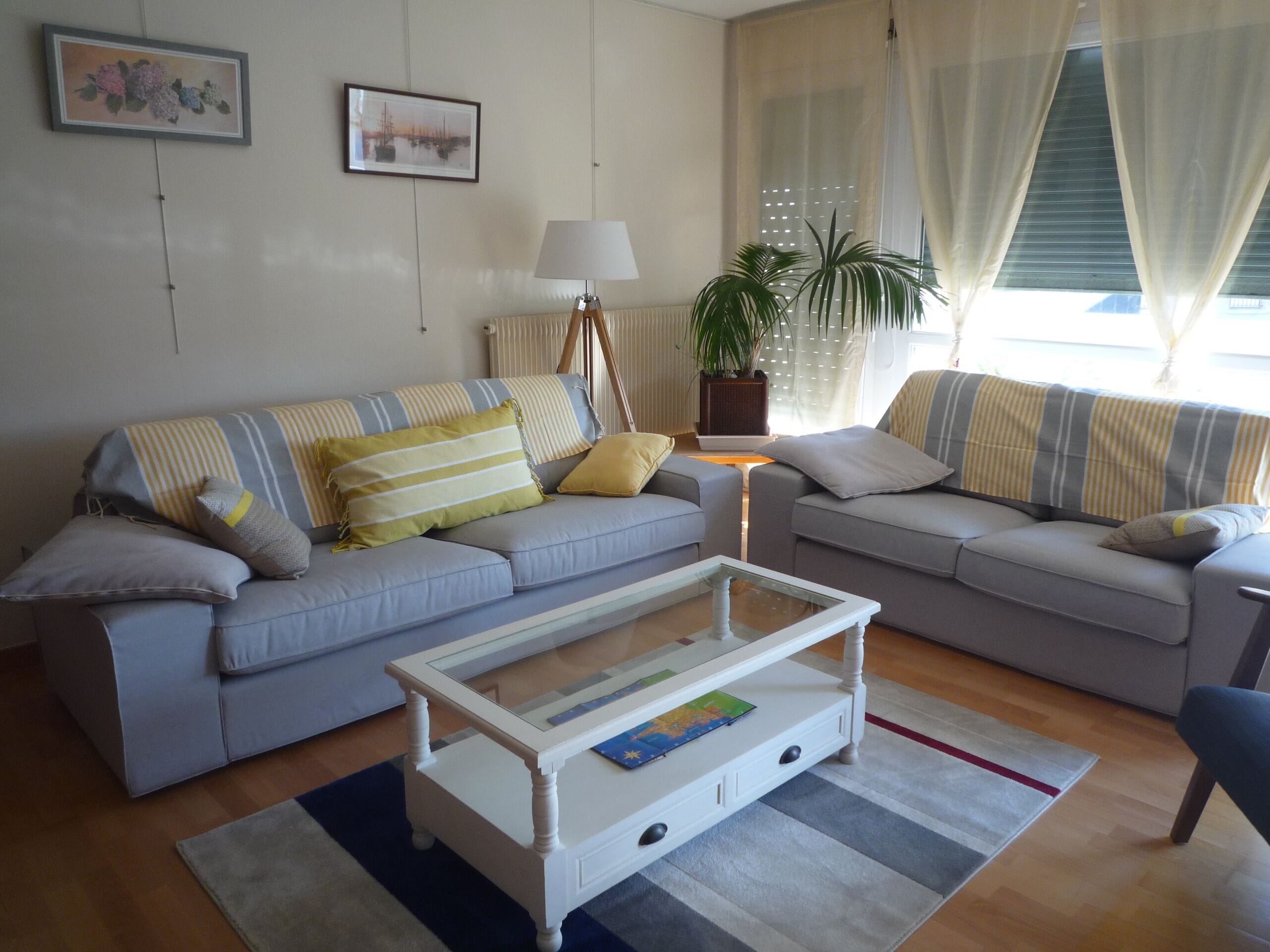 Large bright apartment with garage Center Quimper