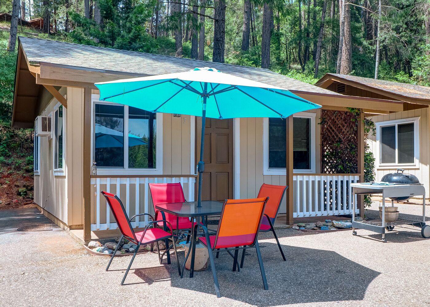 Rollins Lakeside Inn & Resort - Studio Cabins