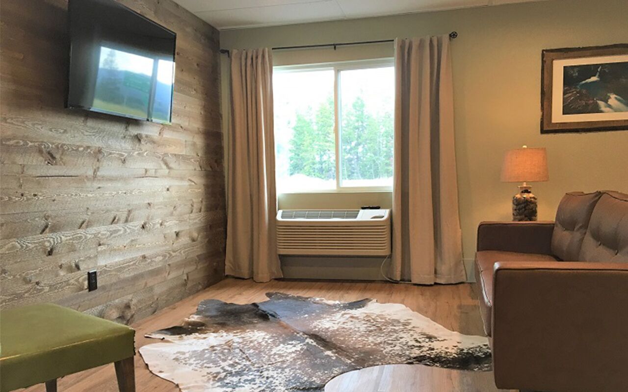 Close to Glacier Park-St. Mary Apartment
