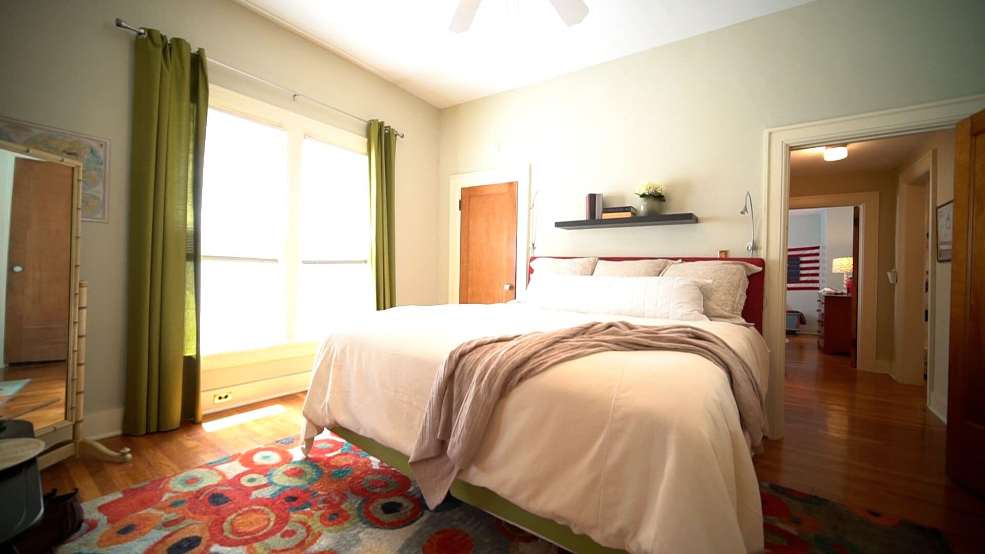 Duplex First Floor - Southmoreland, KCMO - Easy access to all KC has to offer