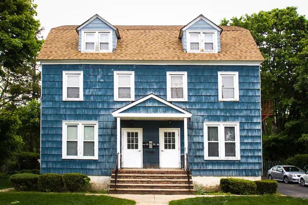 Near 5 Major Medical Centers, LIRR, Nautical Mile, Jones Beach, Eisenhower Park