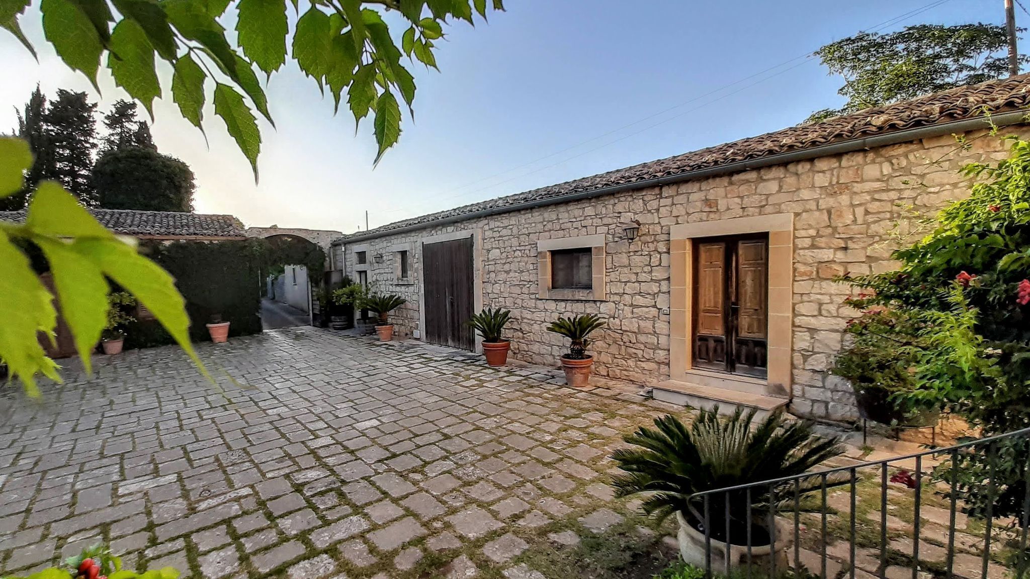 RG-F258-RSRG109DT - Villa de Leva - Casa Verde