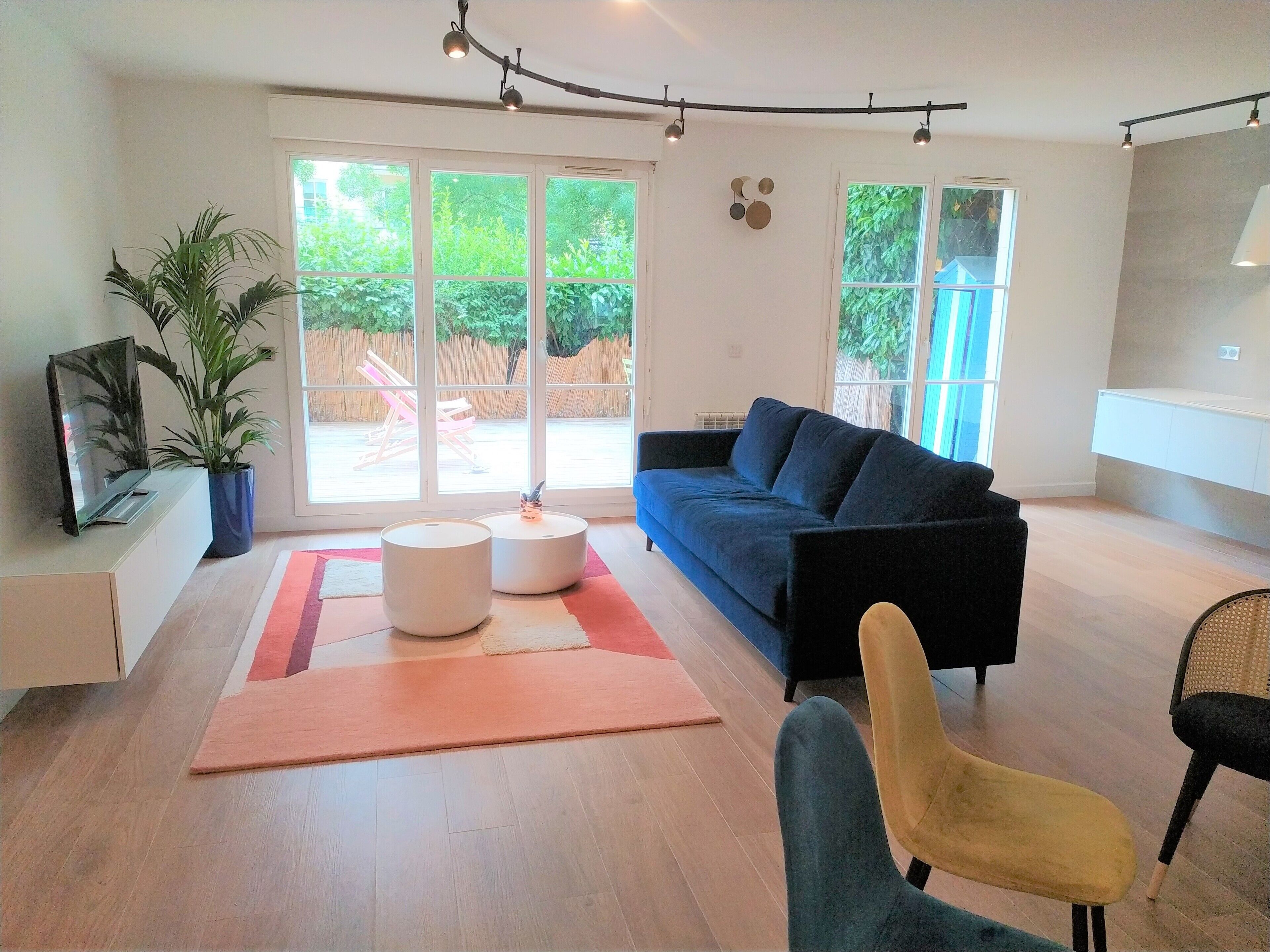 Apartment near paris, double terrace