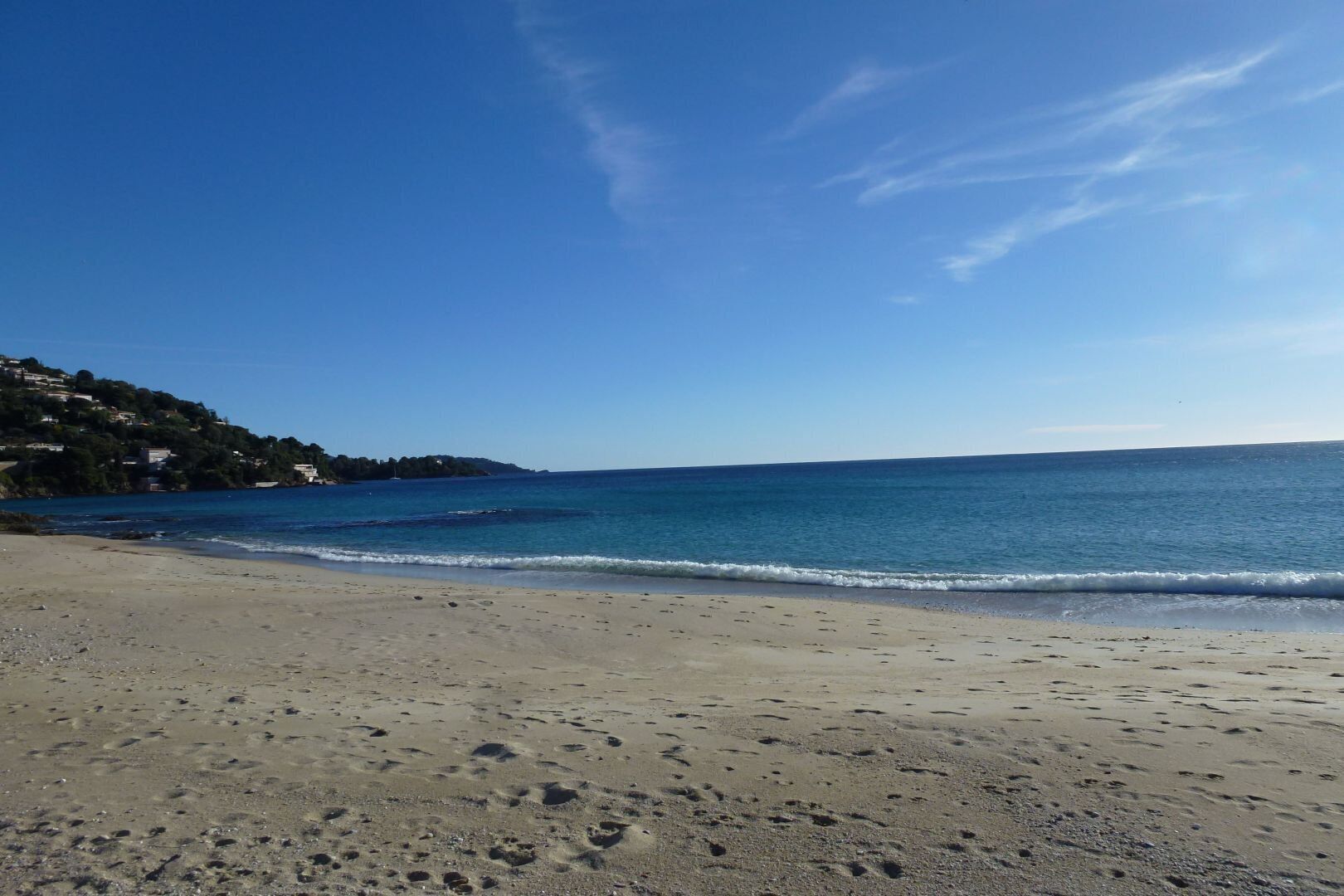 150 M FROM THE ST CLAIR BEACH, APARTMENT WITH TERRACE AND PARKING 