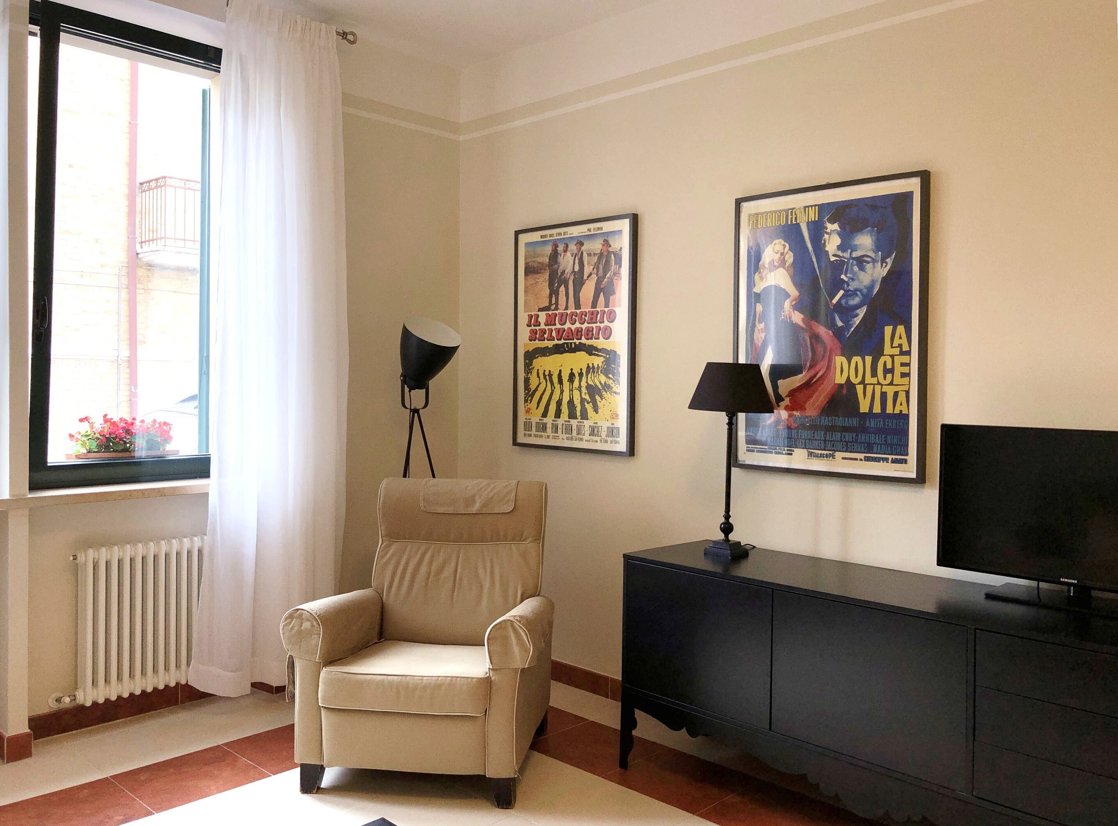 LucioeLucia_Apartment in the nineteenth-century center of Grottammare