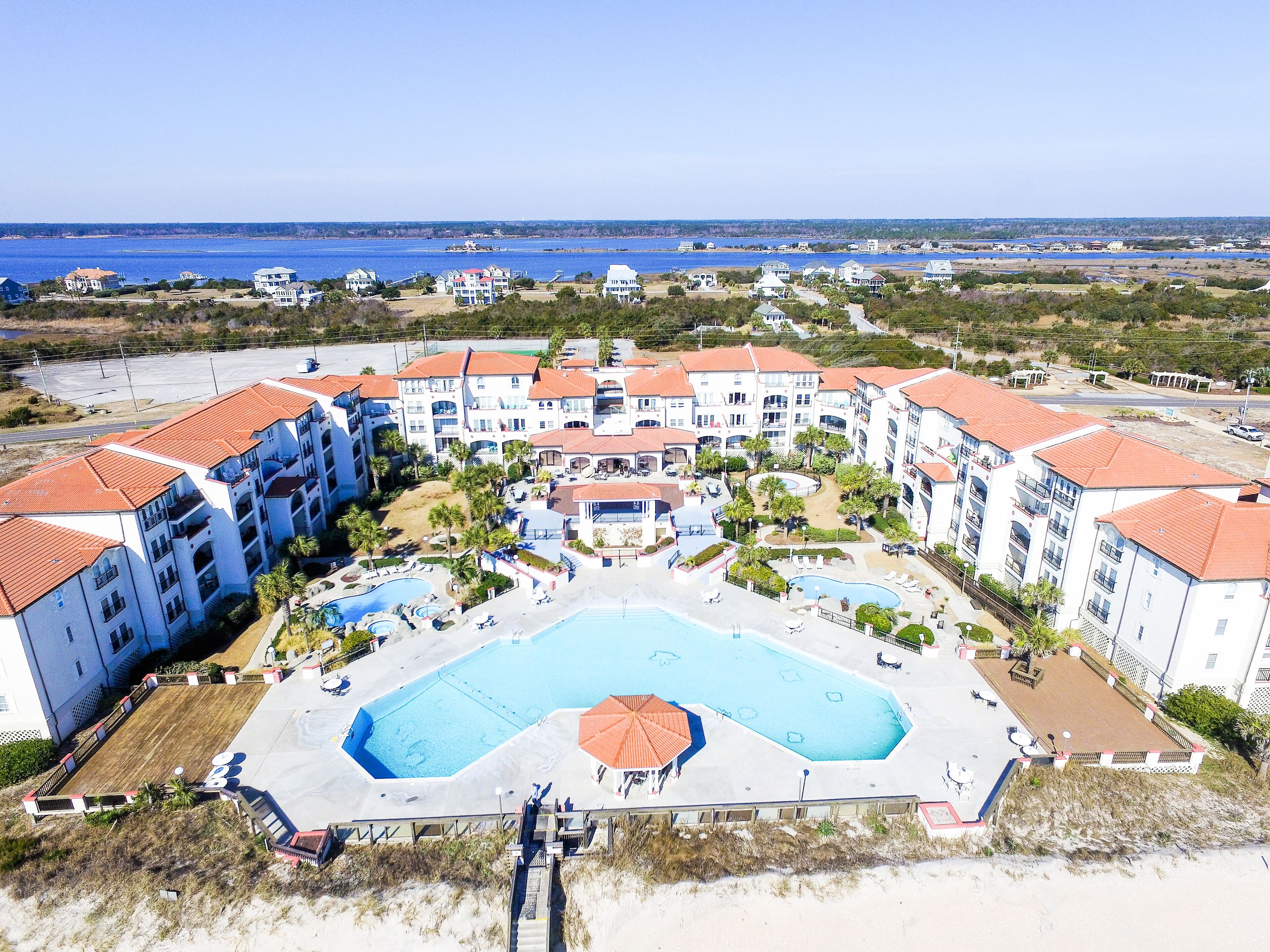 OCEANFRONT 2 BEDROOM CONDO, AMAZING VIEWS