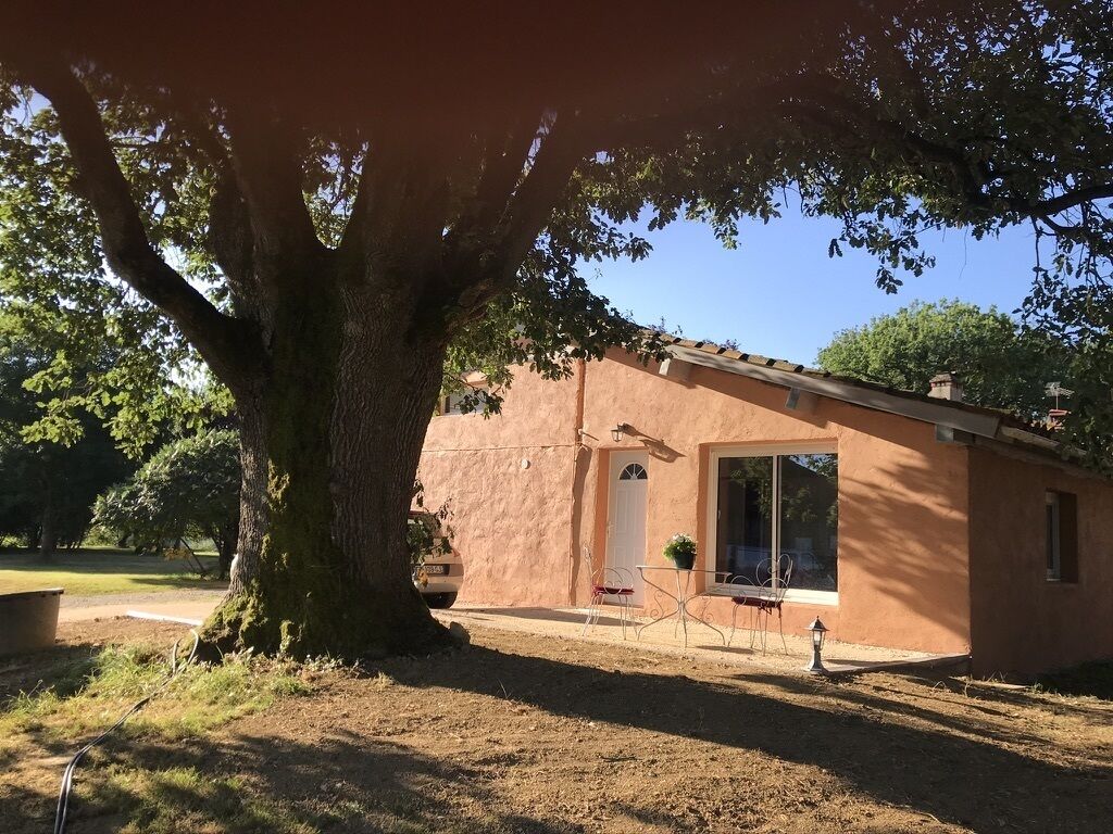 Gite for 2 with swimming pool in the Gers countryside