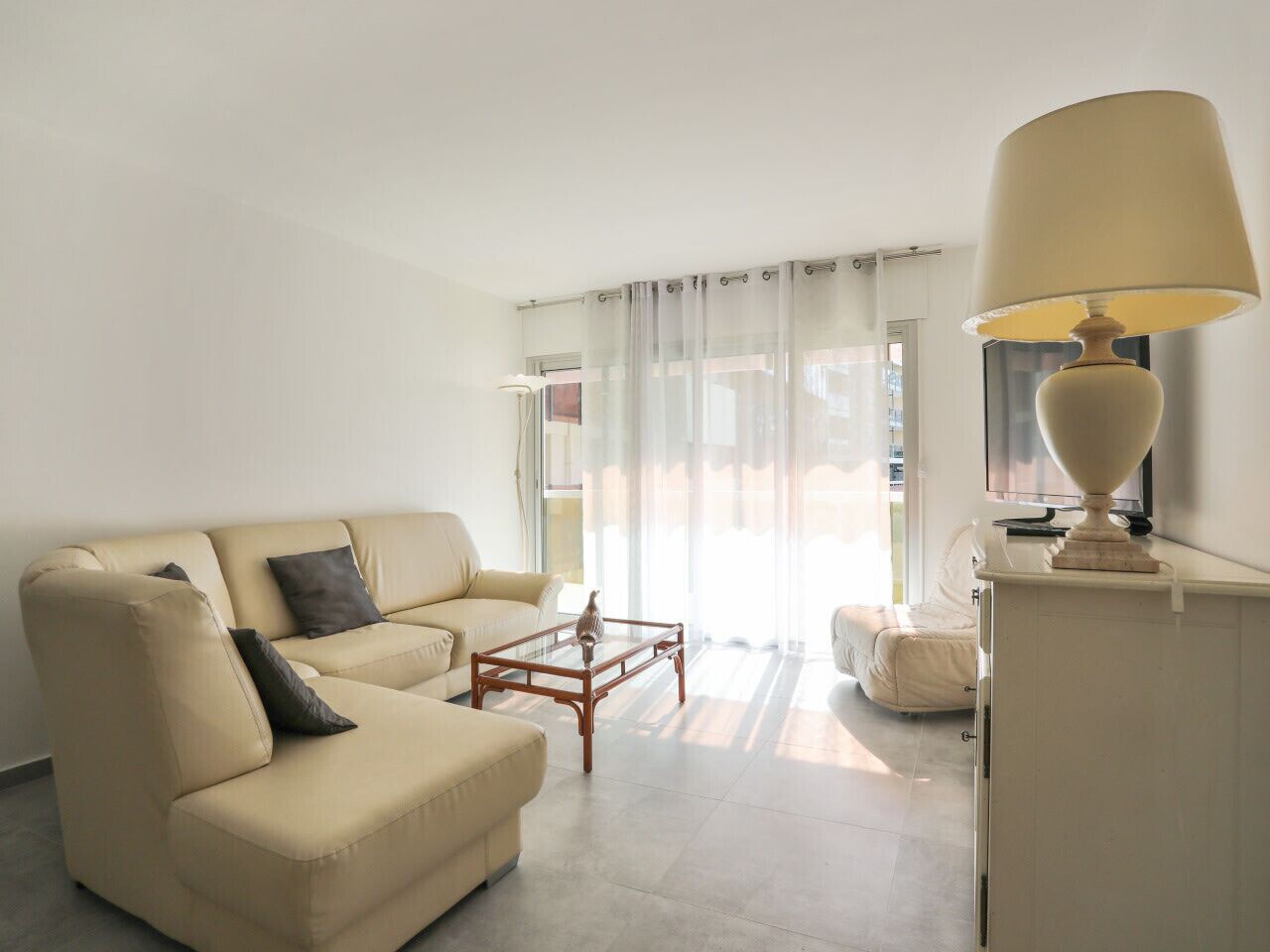 Charming 1br with AC and terrace near Juan Les Pins train station - Welkeys
