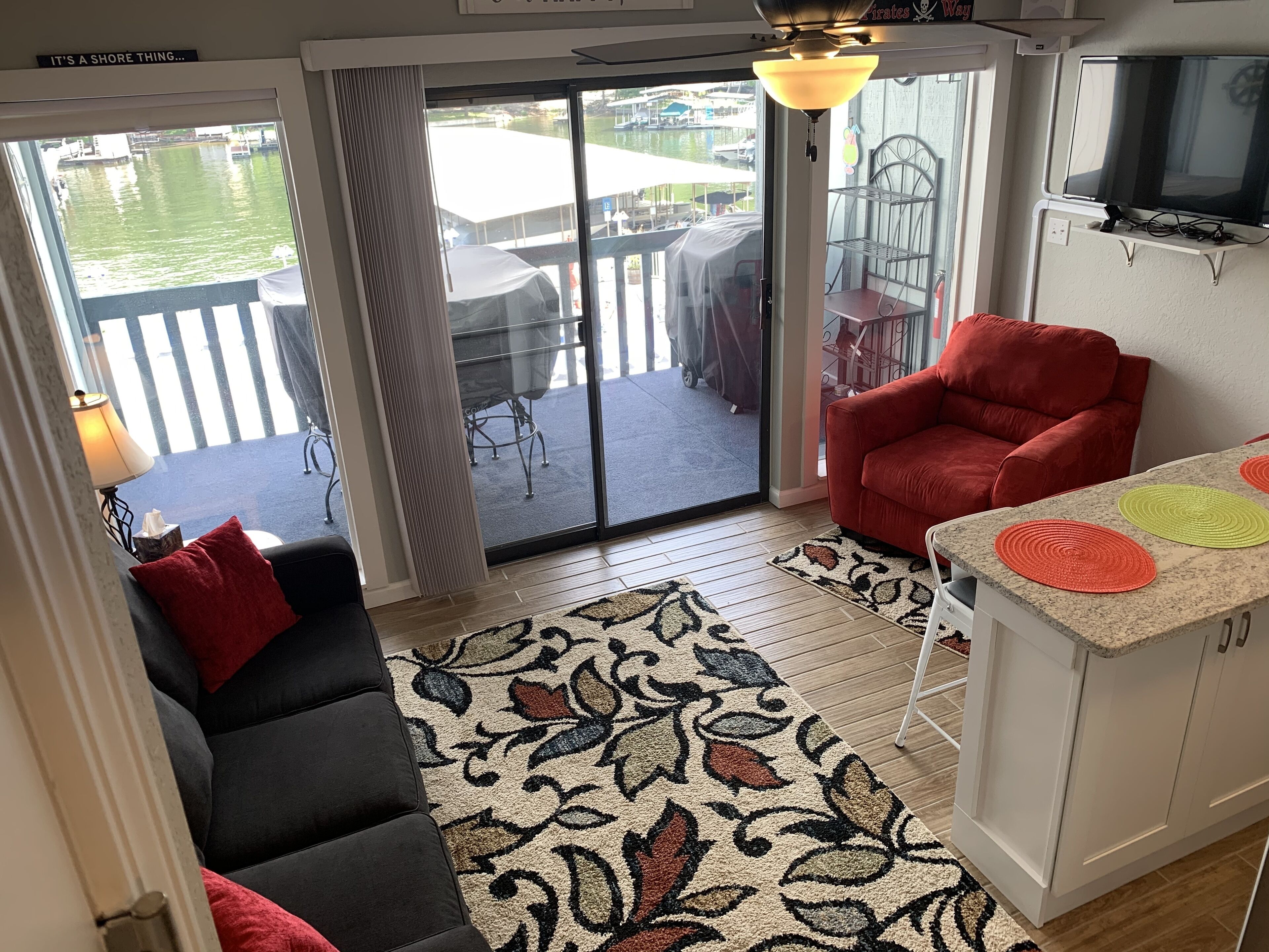 1 Bed, 1 Bath, Condo in Osage Beach, Sleeps 4.