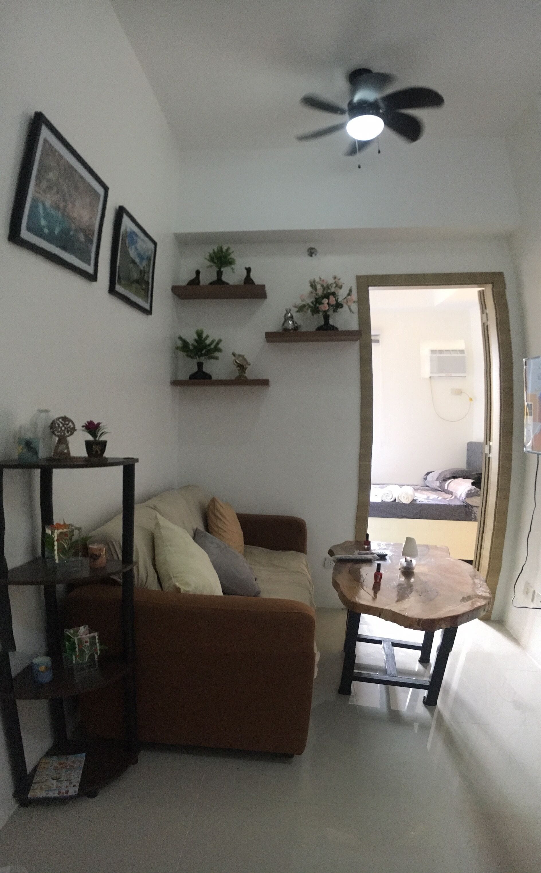 2 Bedroom Condominium with FREE Unlimited Internet for 4-5 Pax