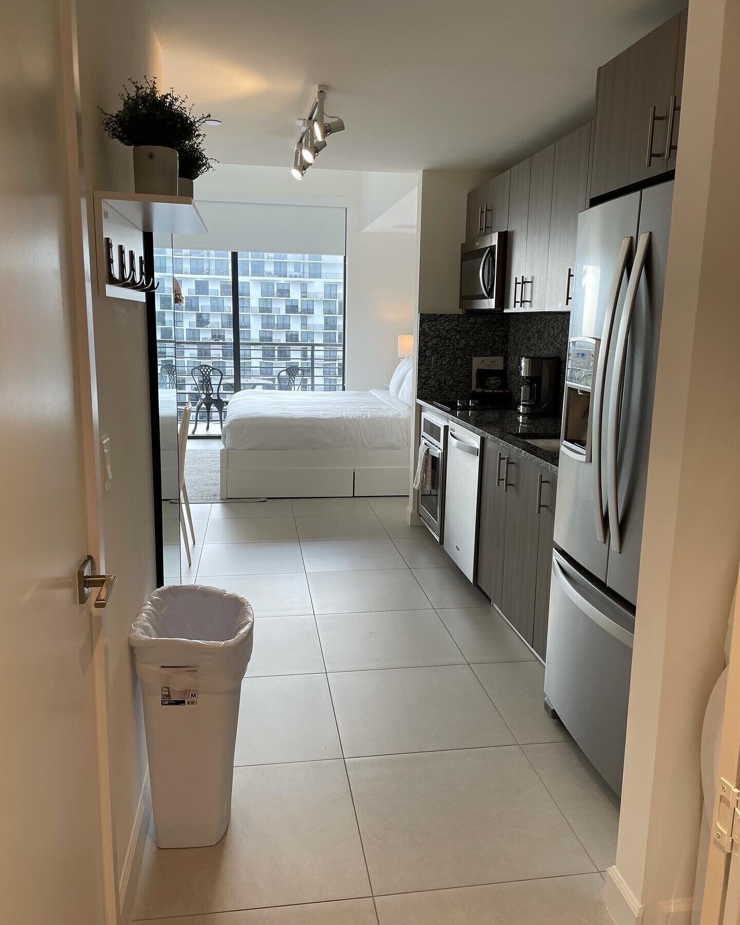 Miami 1B Studio in downtown Doral, close to Brickell, Midtown, South Beach, etc!