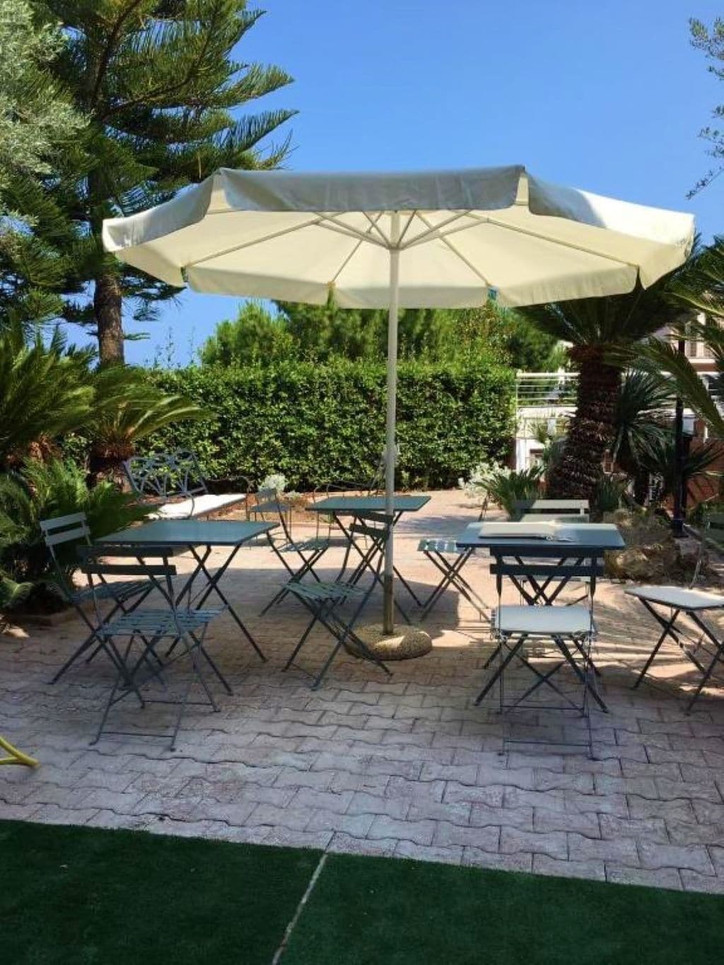 Portion of villa with garden in Grottammare 