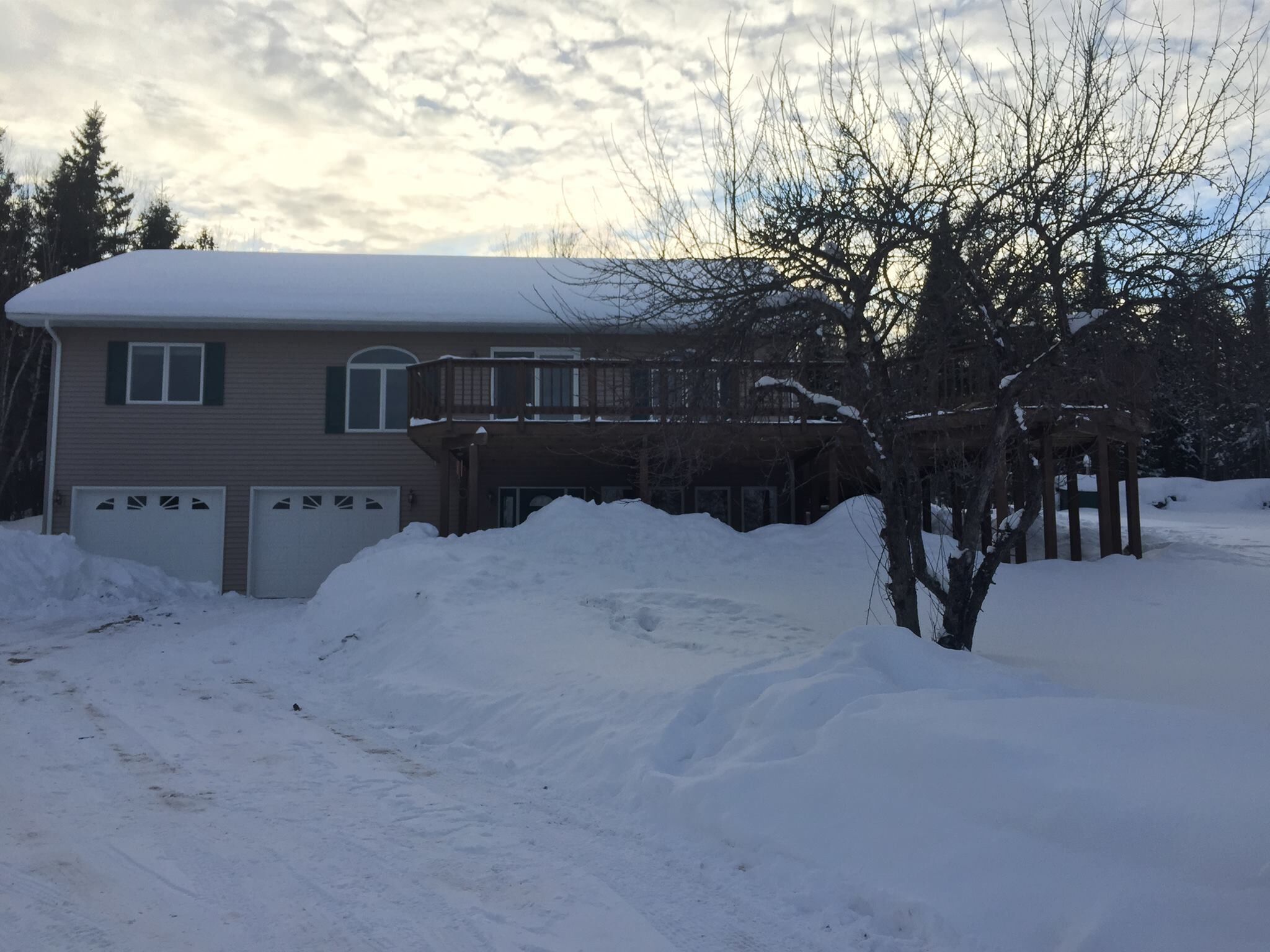 Fresh Coast STUDIO APT-Houghton Canal-new, clean, close to MTU-nightly,wkly,yrly